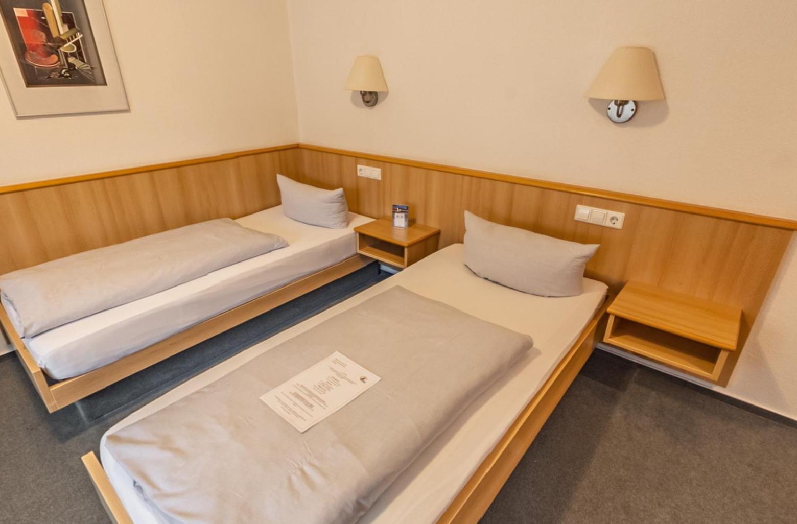 Double or Twin Room - Photo 6