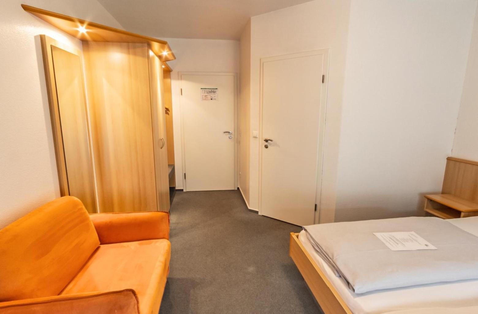 Superior Double or Twin Room - Photo 9