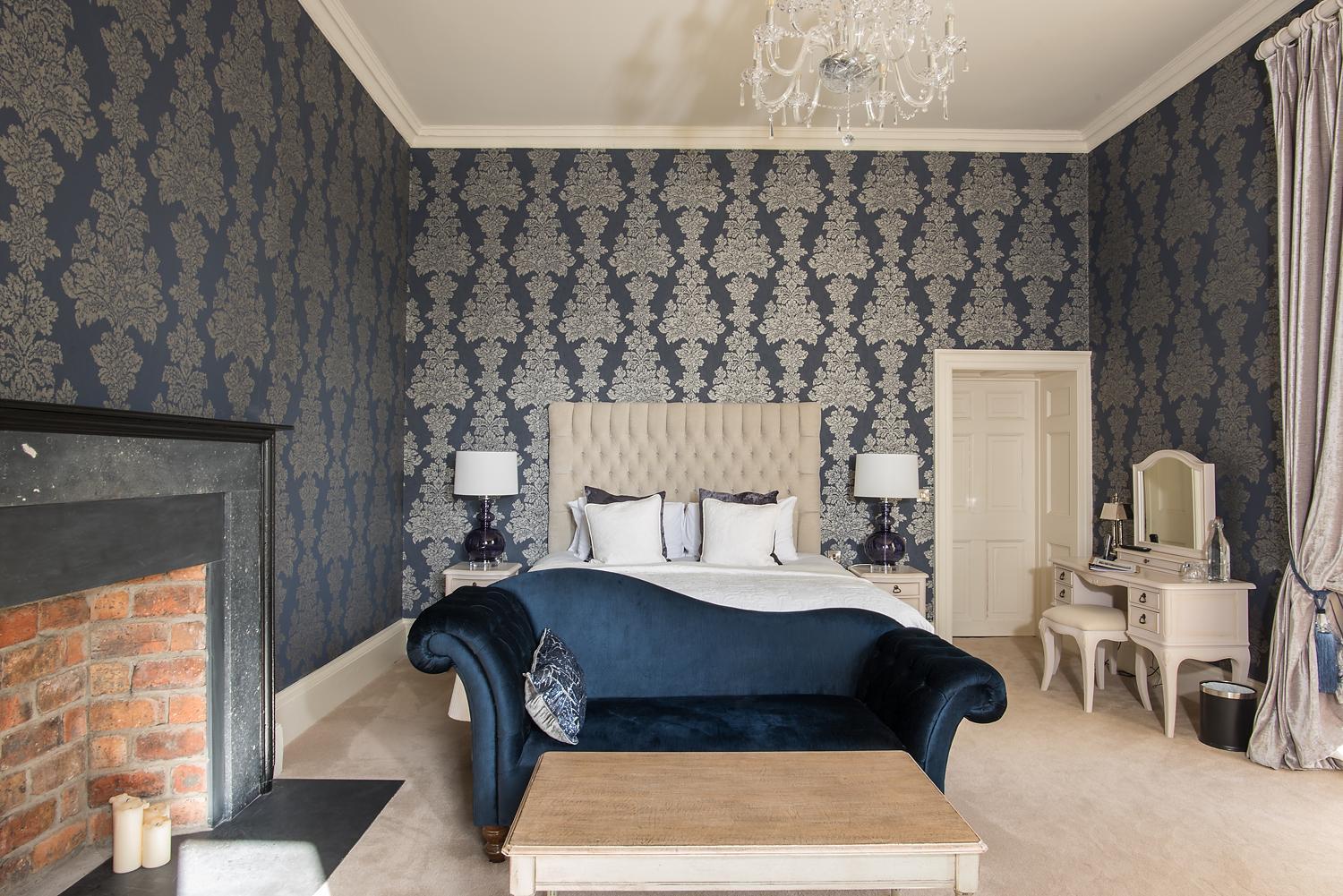 Deluxe King Room - Photo 1