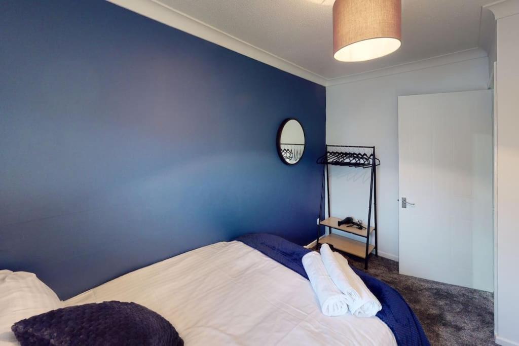 Two-Bedroom House photo 3