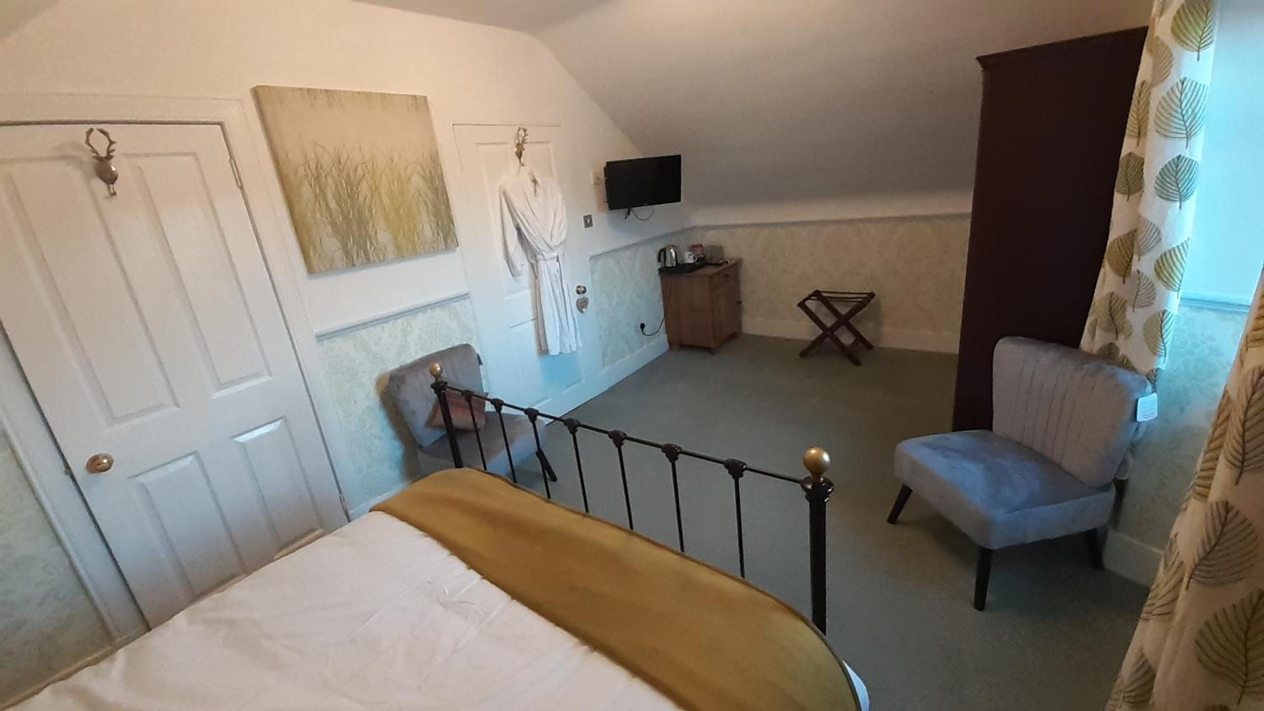 Double Room with Private Bathroom
