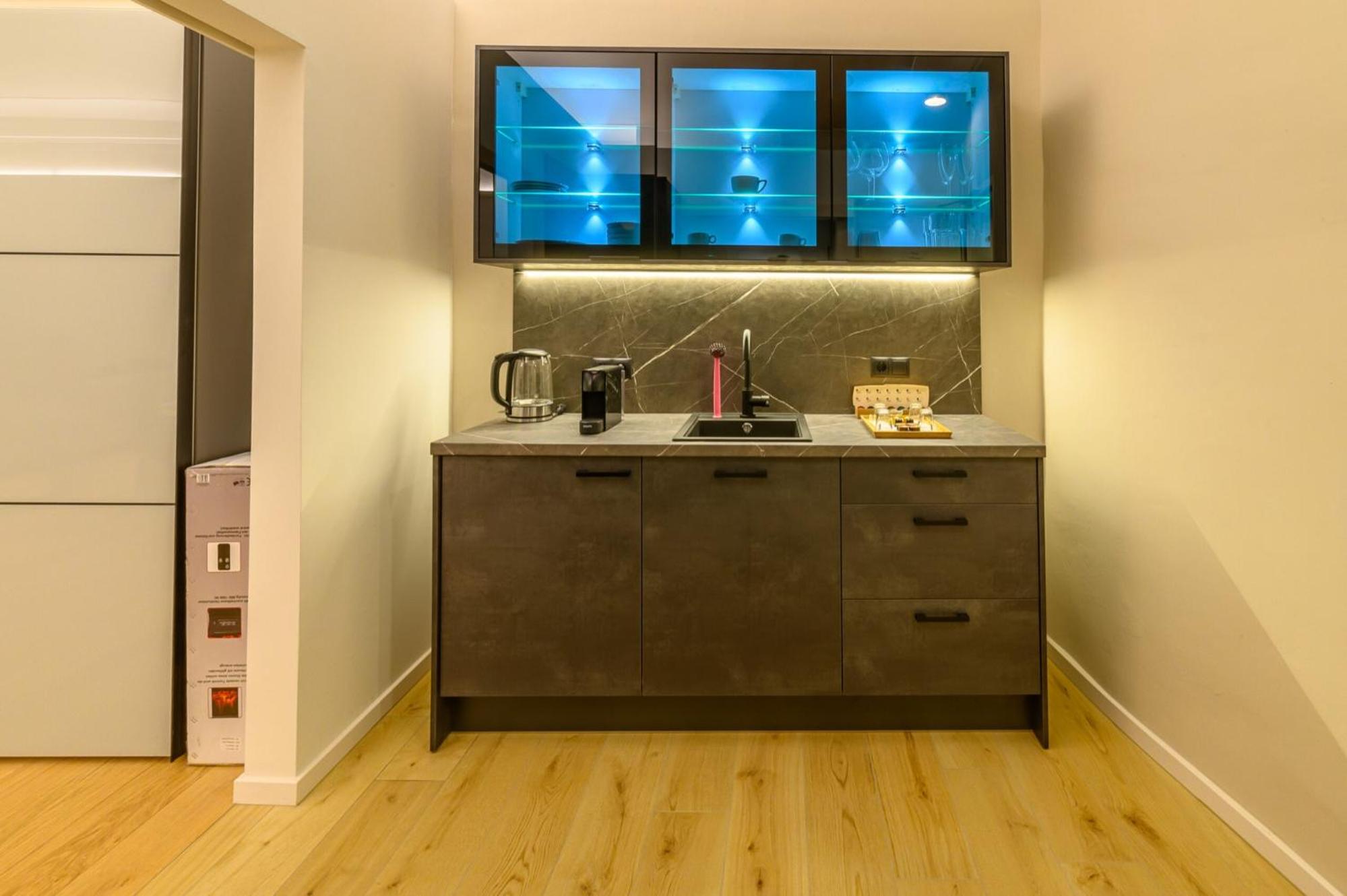 Superior Apartment with City View photo 2