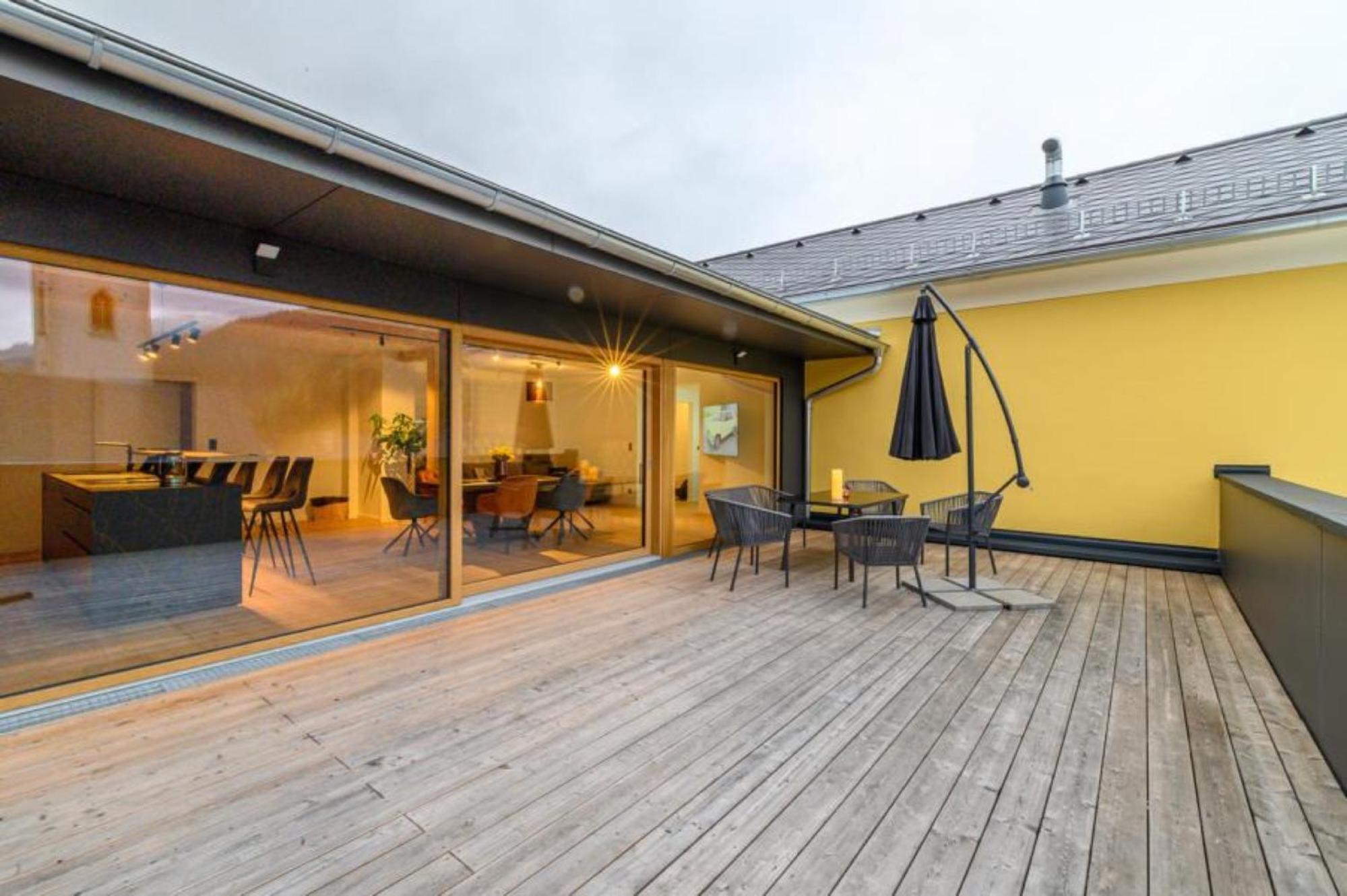 Two-Bedroom Apartment with Mountain View photo 3