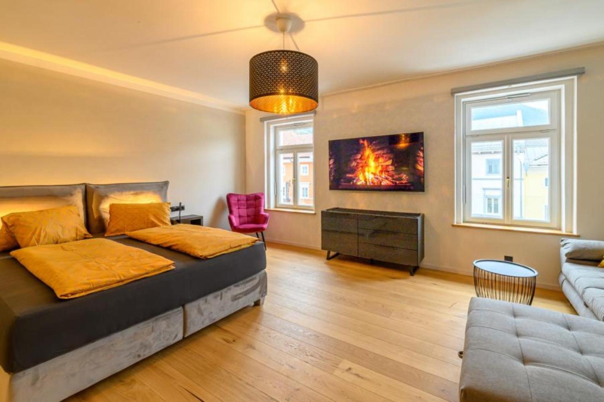Two-Bedroom Apartment with Mountain View photo 1
