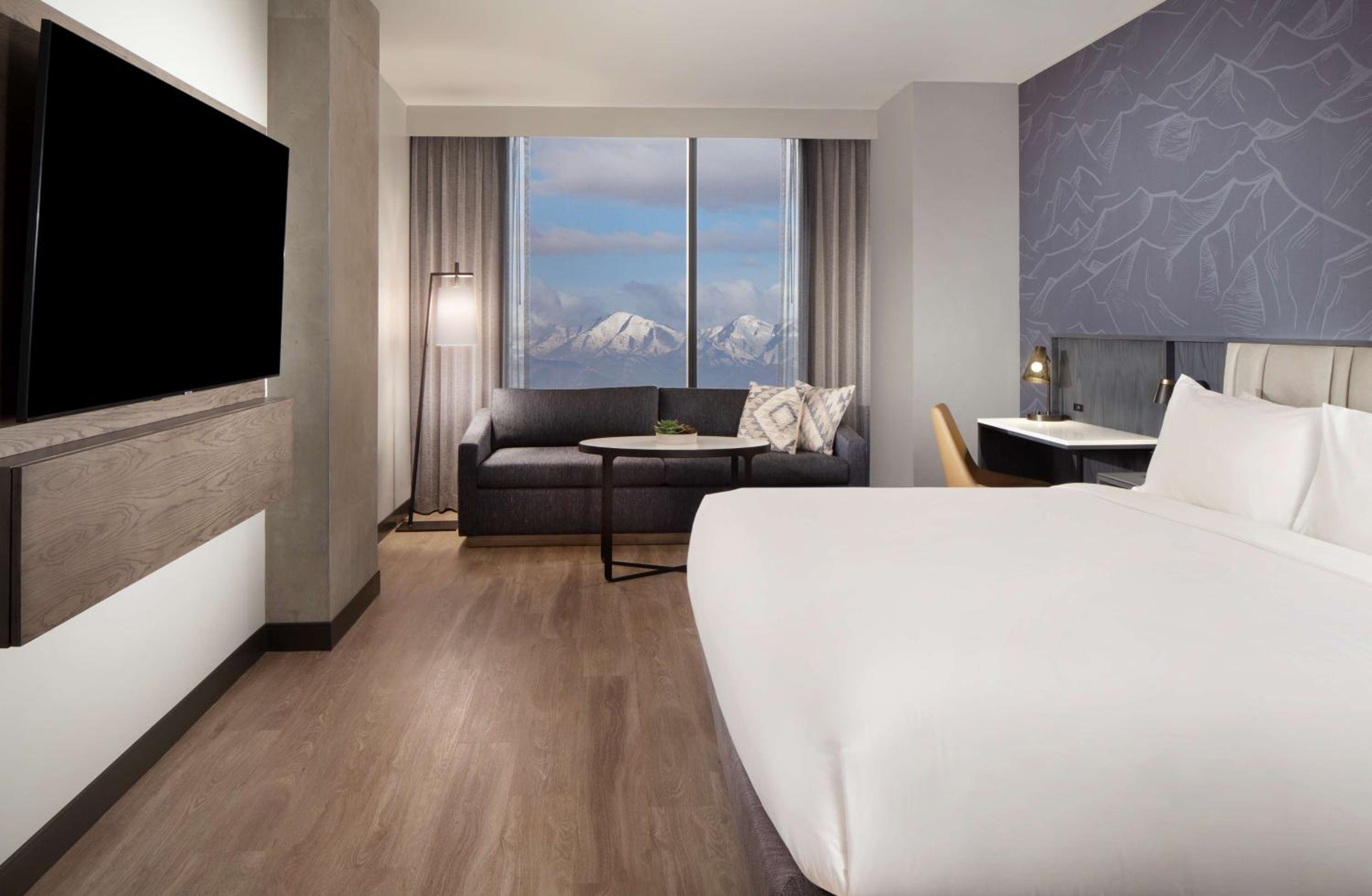 King Room with View - Photo 2