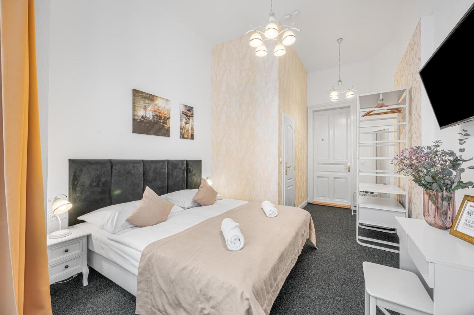Standard Double Room - Photo 1
