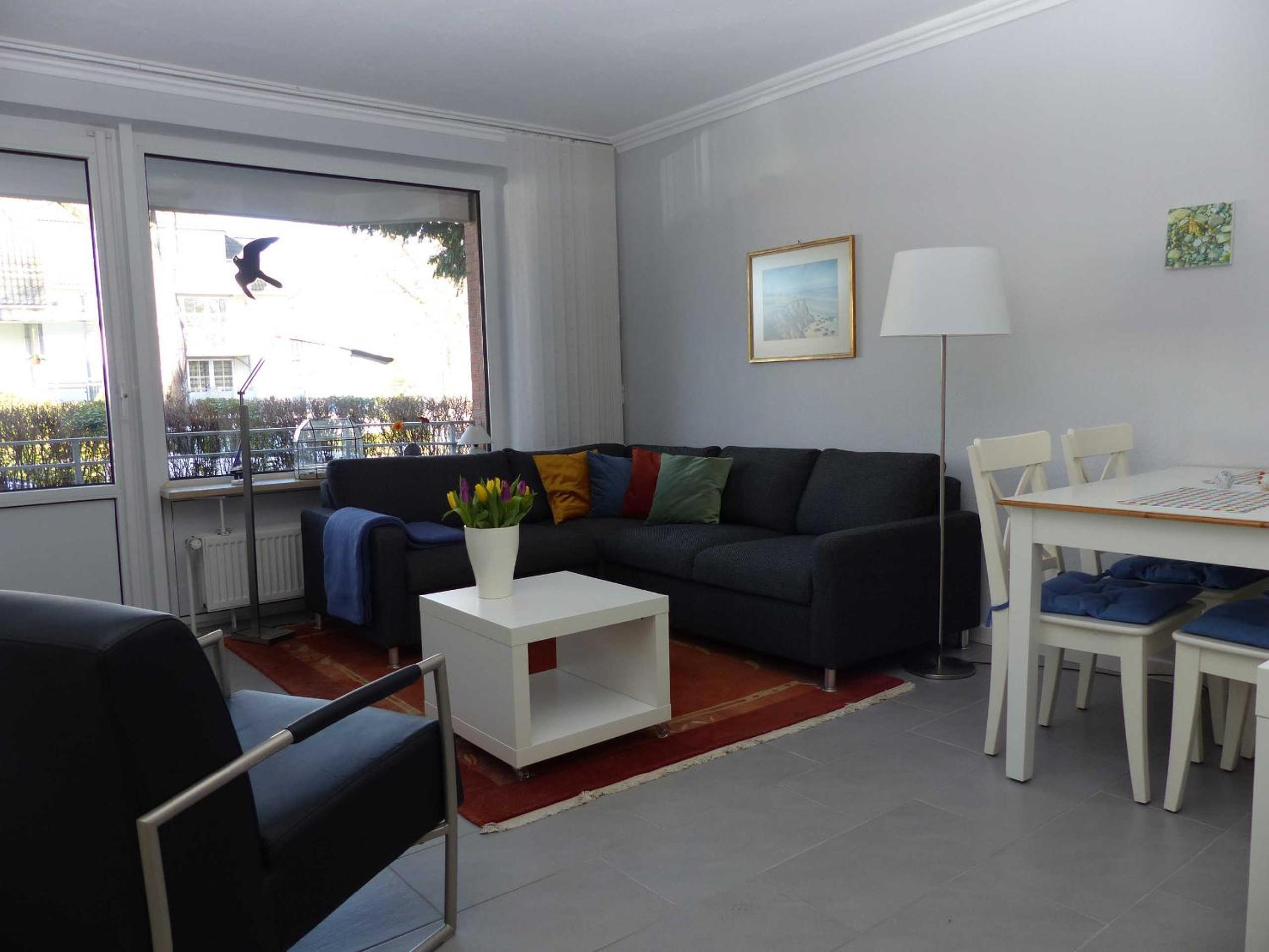 Apartment with Balcony photo 1