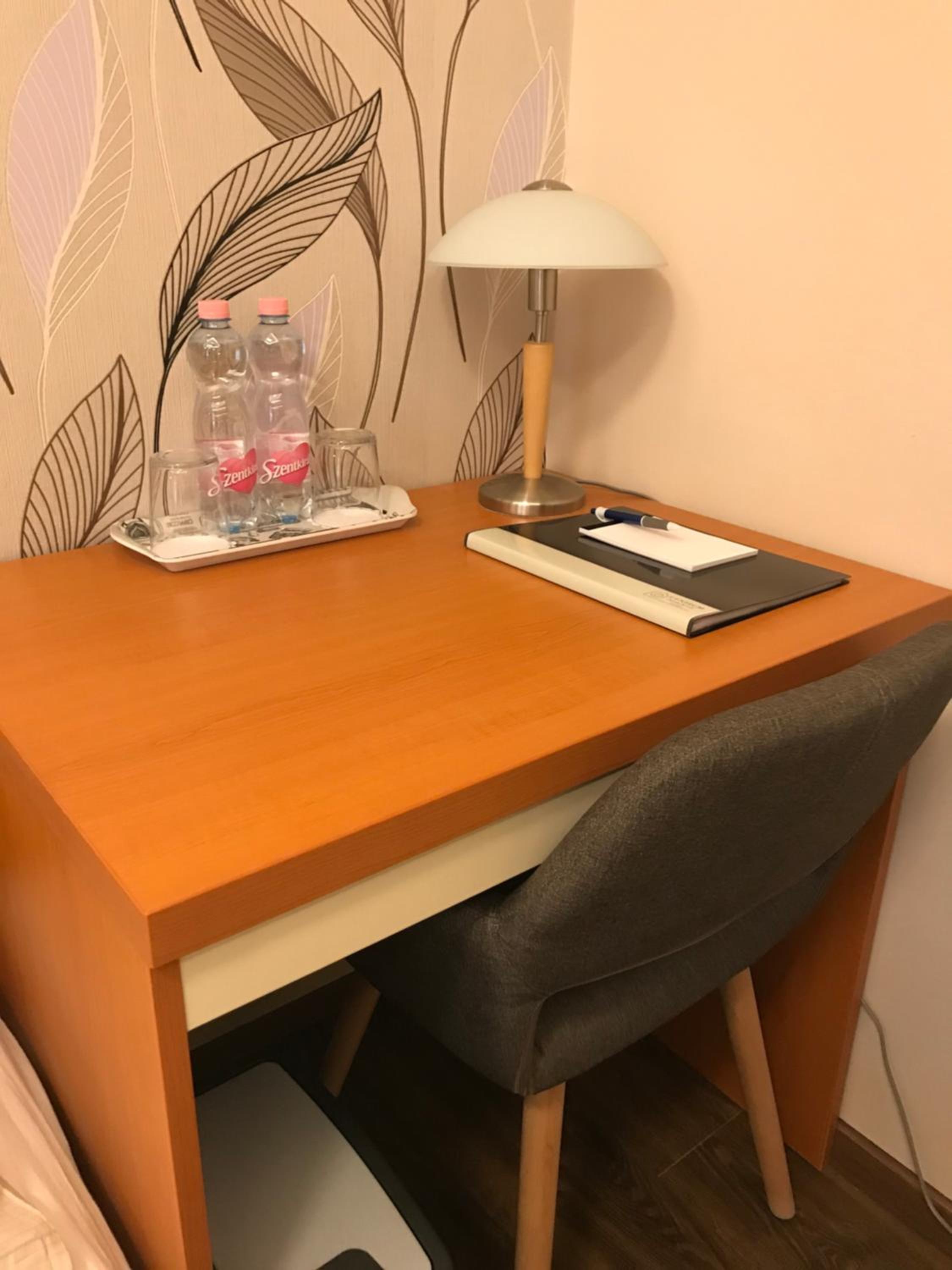 Twin Room - Photo 6