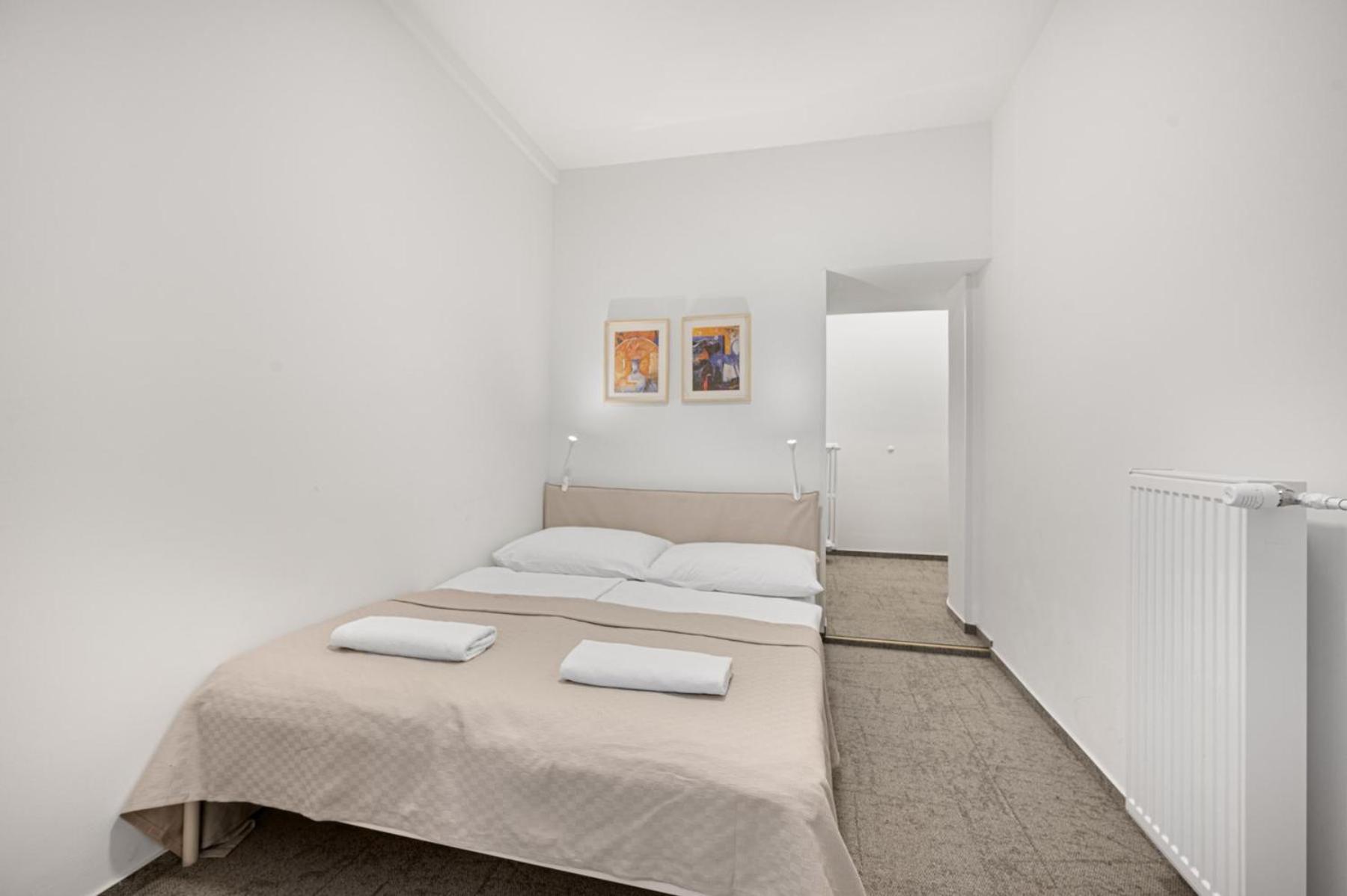 Budget Double Room - Photo 1