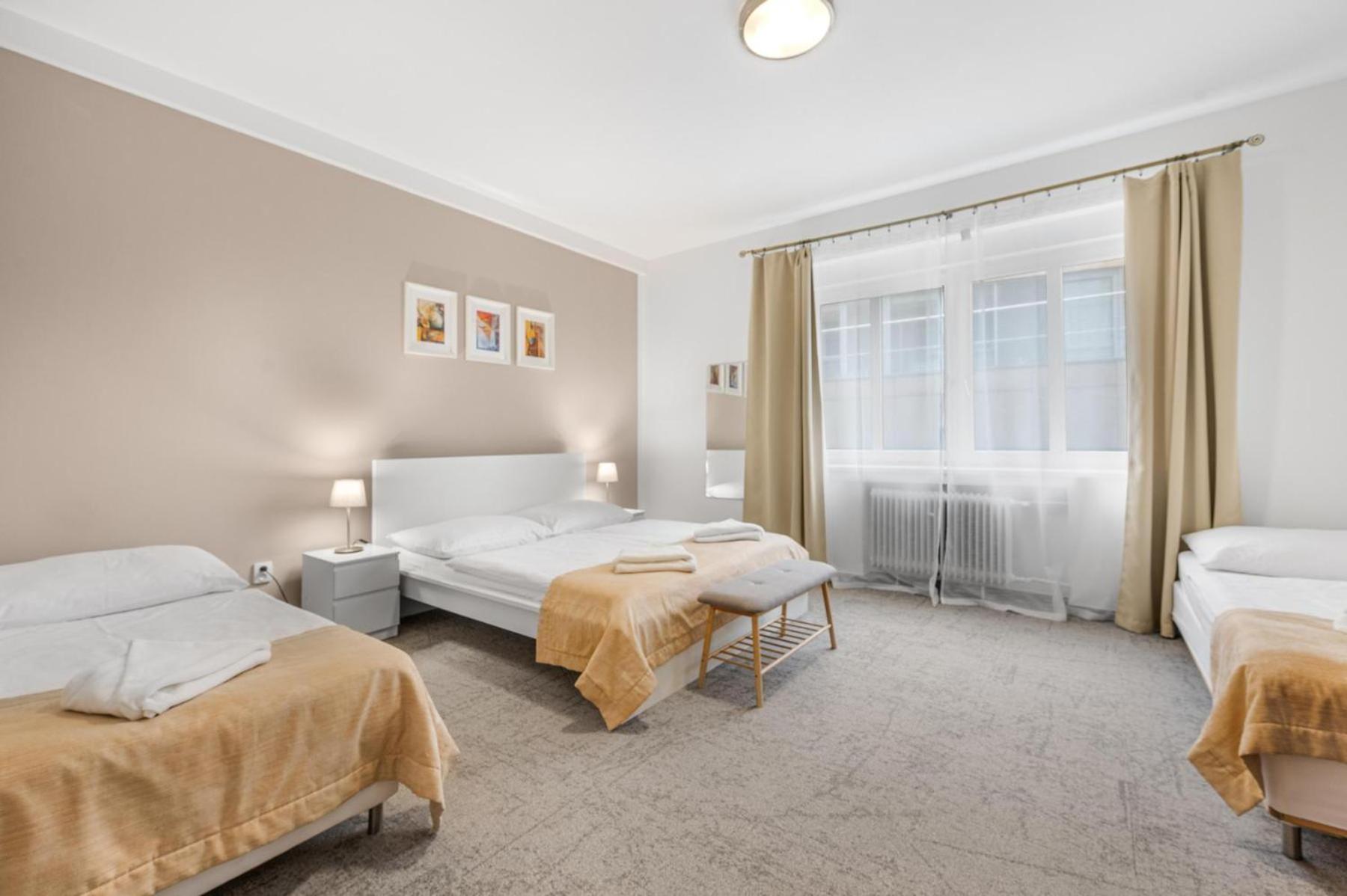 Quadruple Room - Photo 1