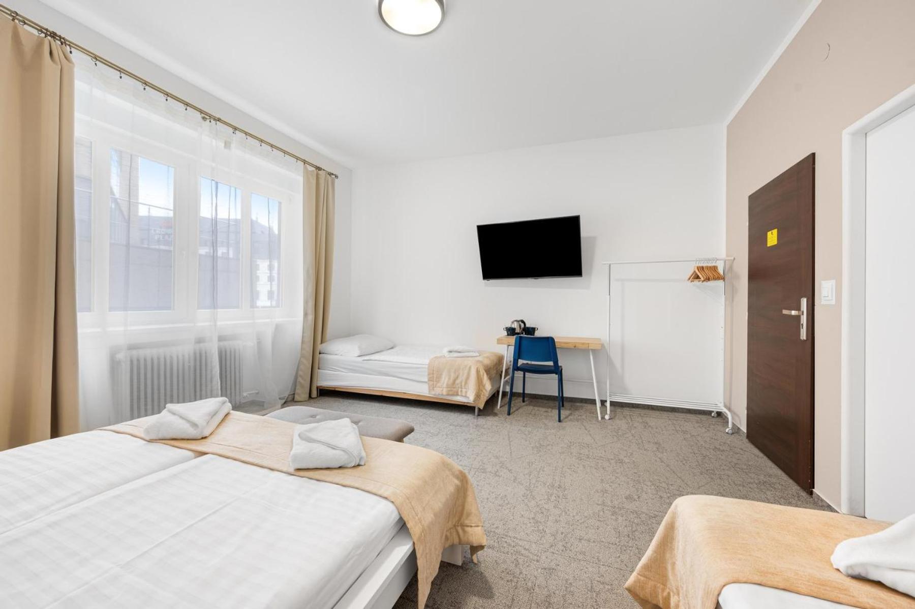 Quadruple Room - Photo 3