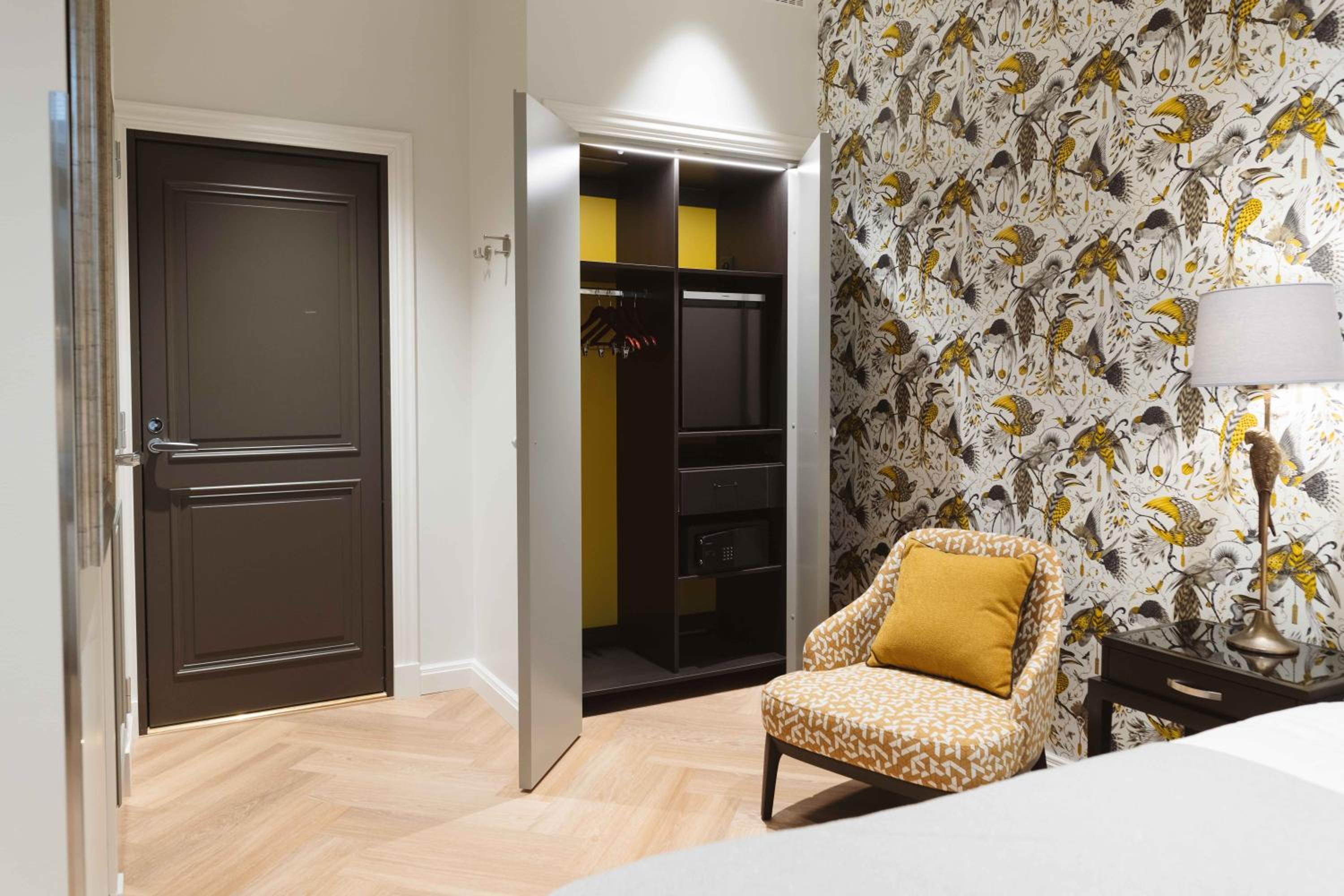 Deluxe Double Room - Photo 24