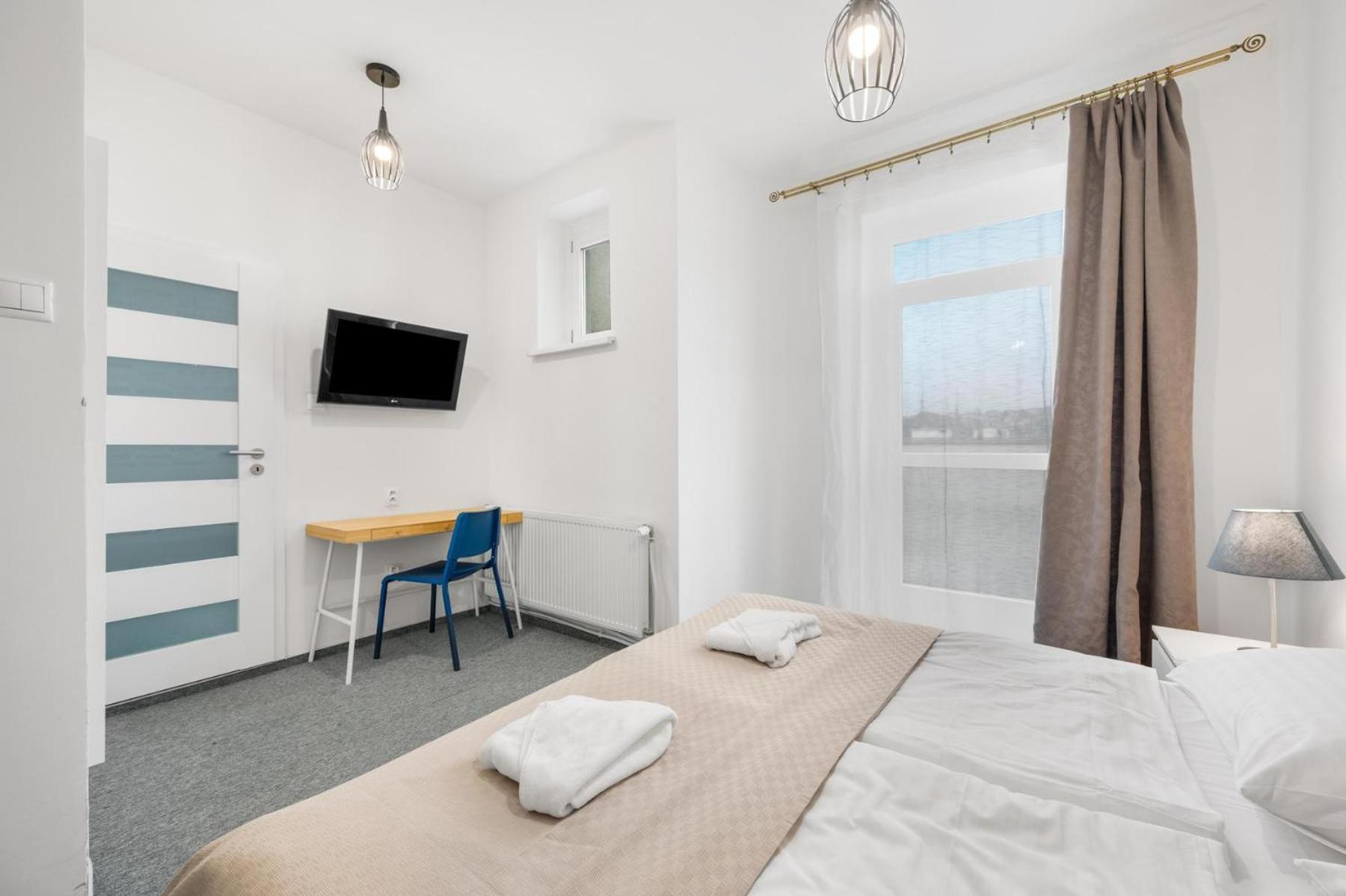 Double Room - Photo 2