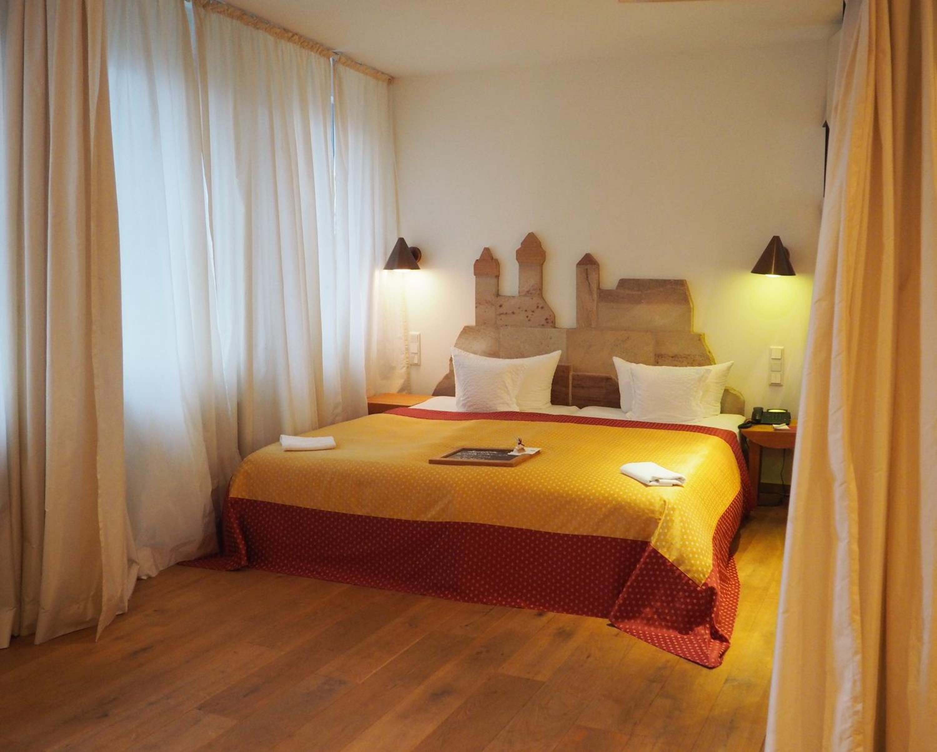 Suite - Photo 7