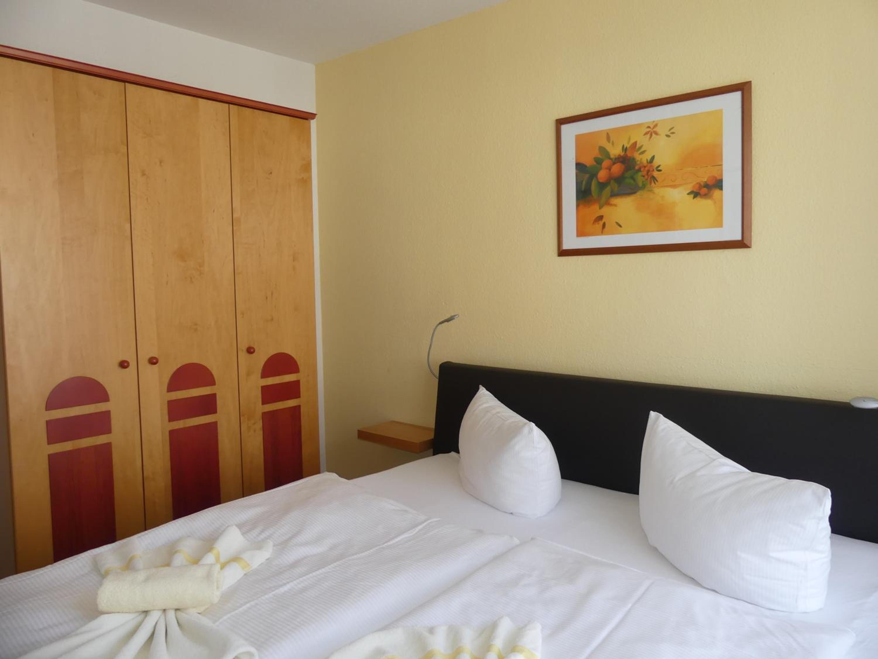 One-Bedroom Apartment with Balcony - 08 photo 1