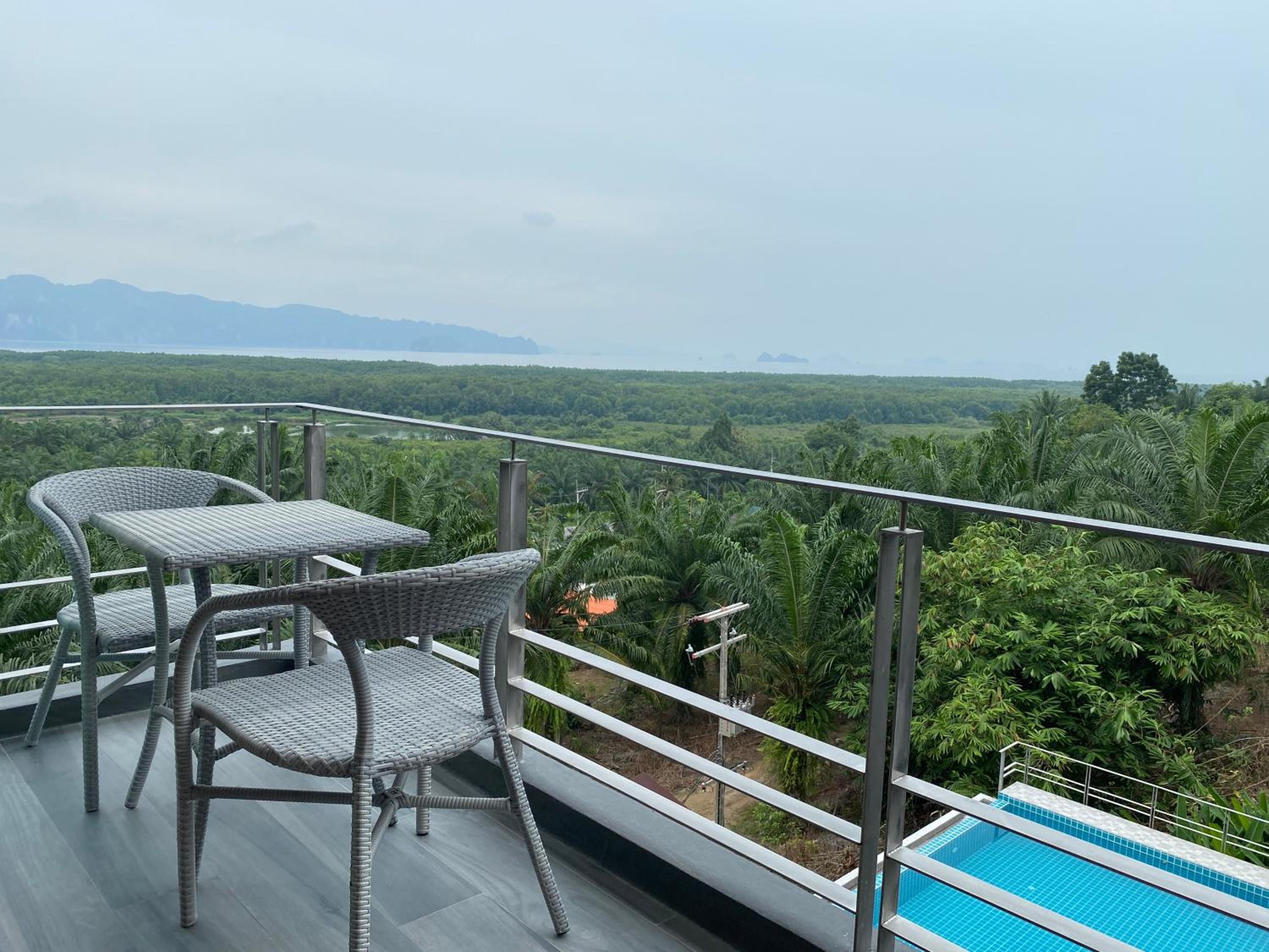 Double Room with Pool View - Photo 2