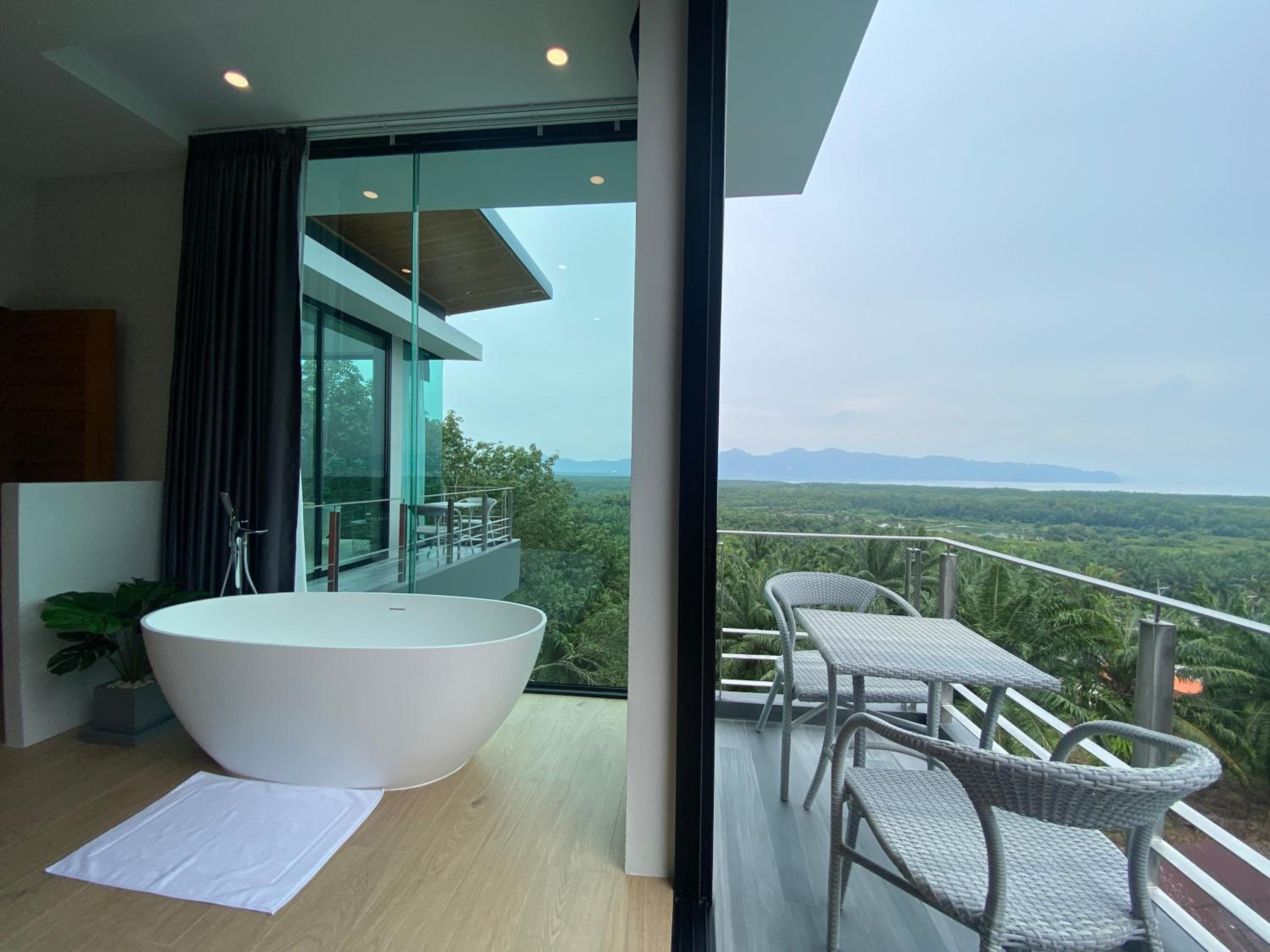 Double Room with Pool View - Photo 28