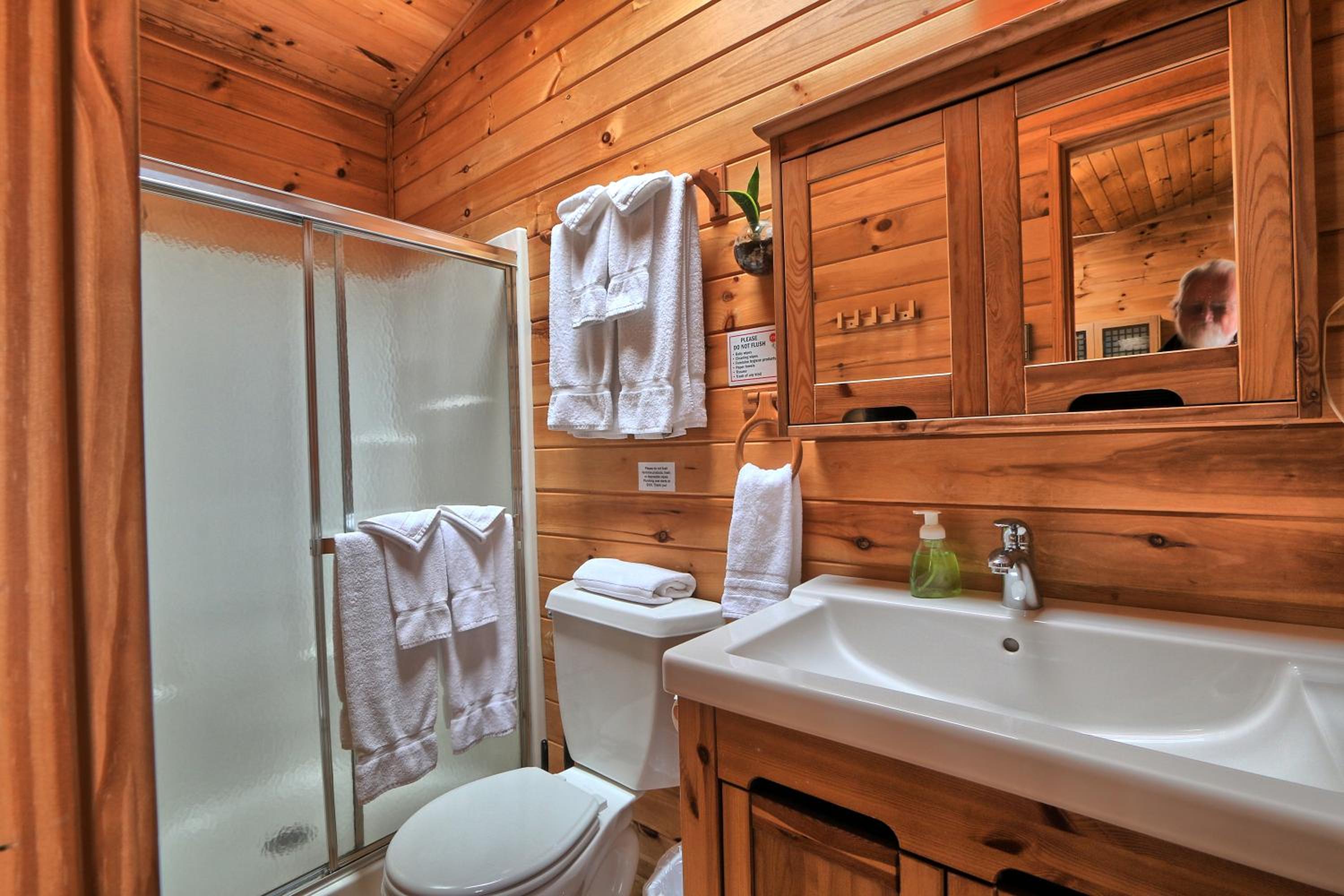 Two-Bedroom Cottage - Photo 3