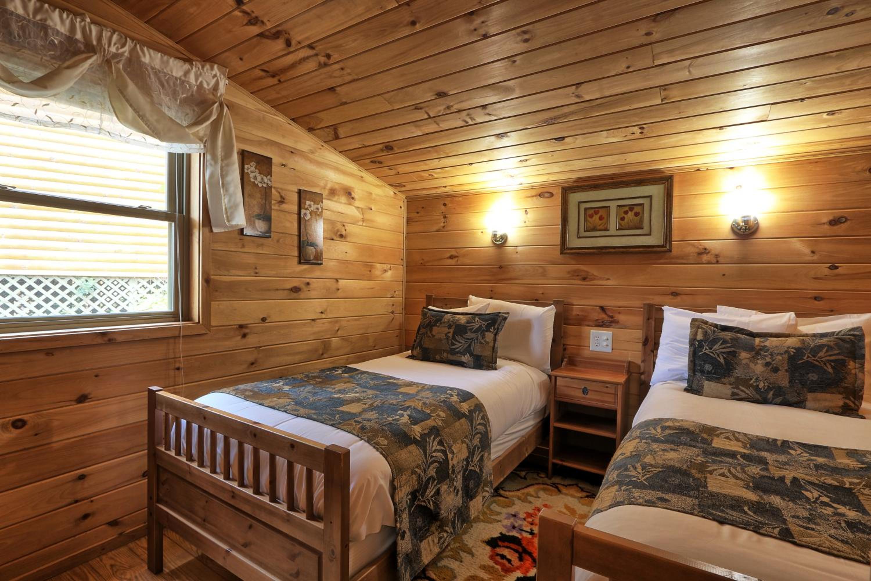 Two-Bedroom Cottage - Photo 5