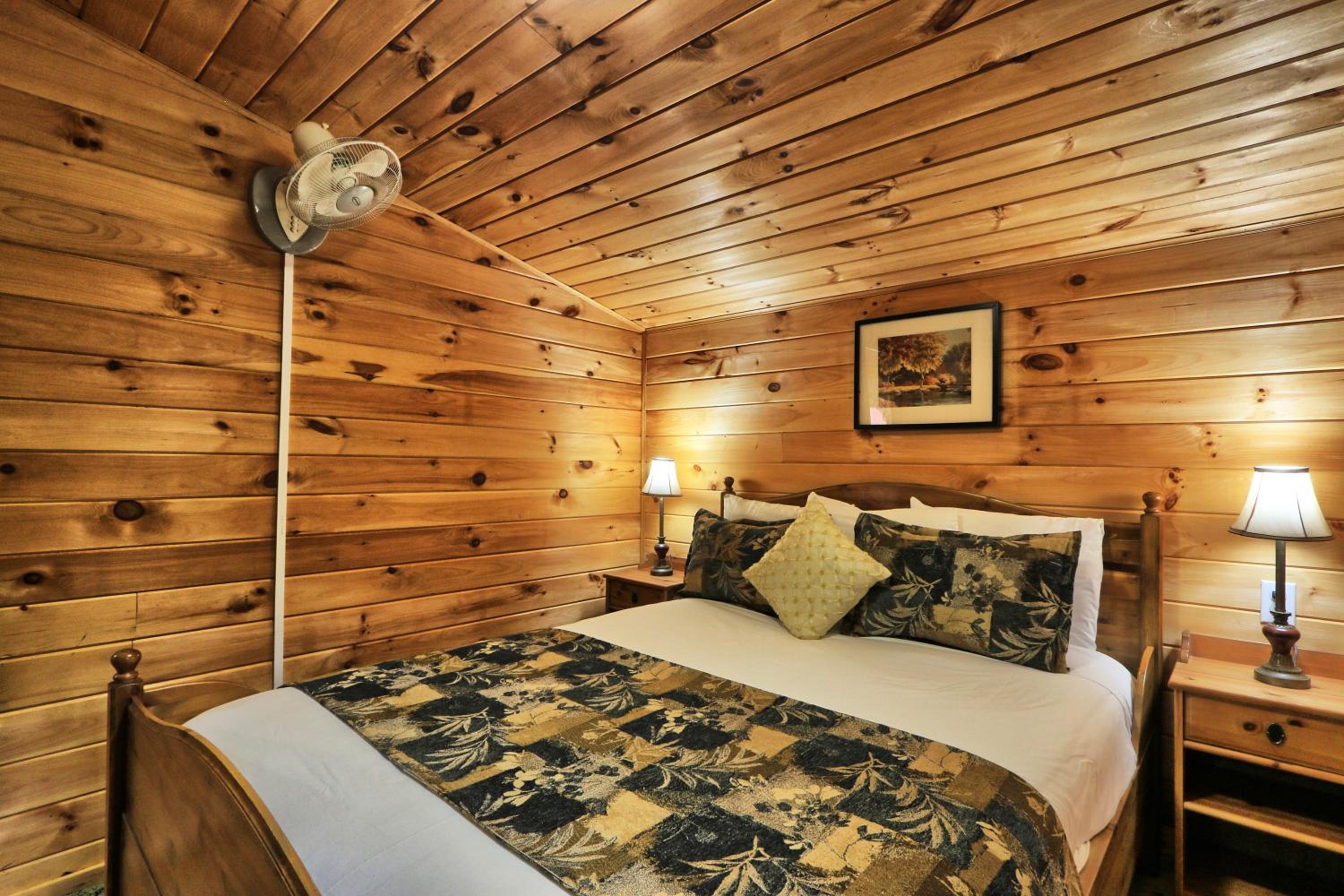Two-Bedroom Cottage - Photo 9