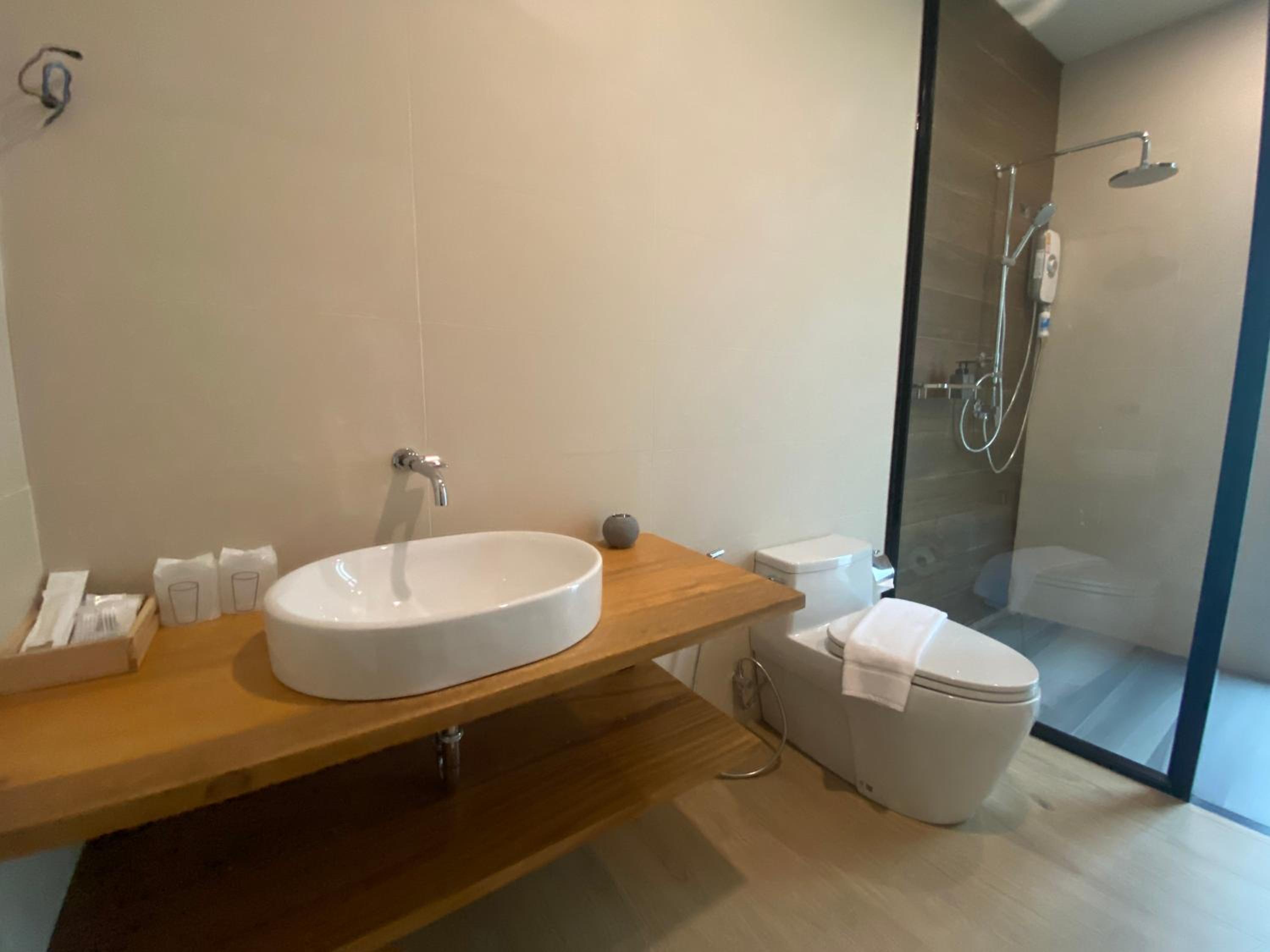 Deluxe Double Room with Sea View - Photo 6