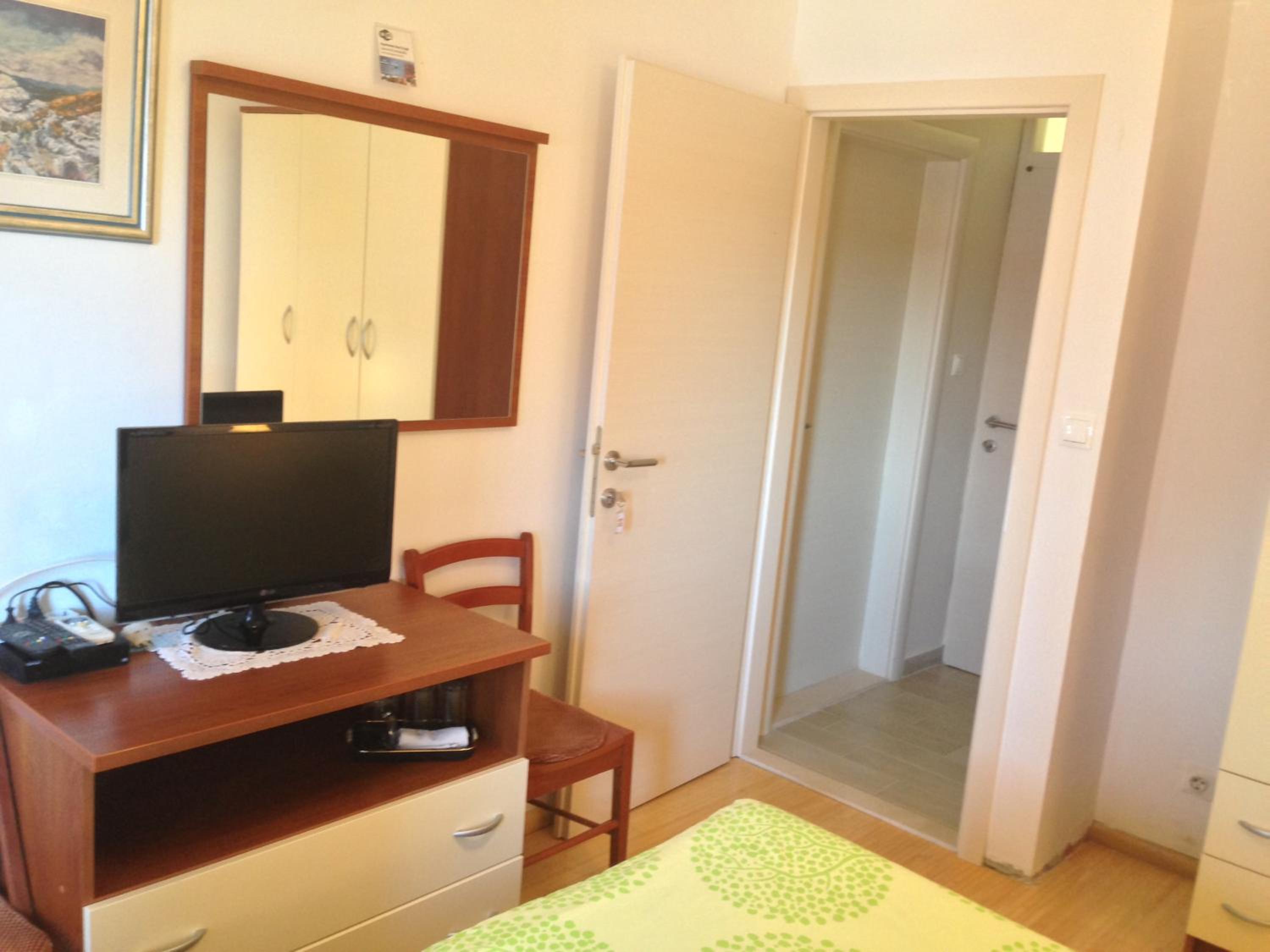Double Room with Sea View and Shared Bathroom
