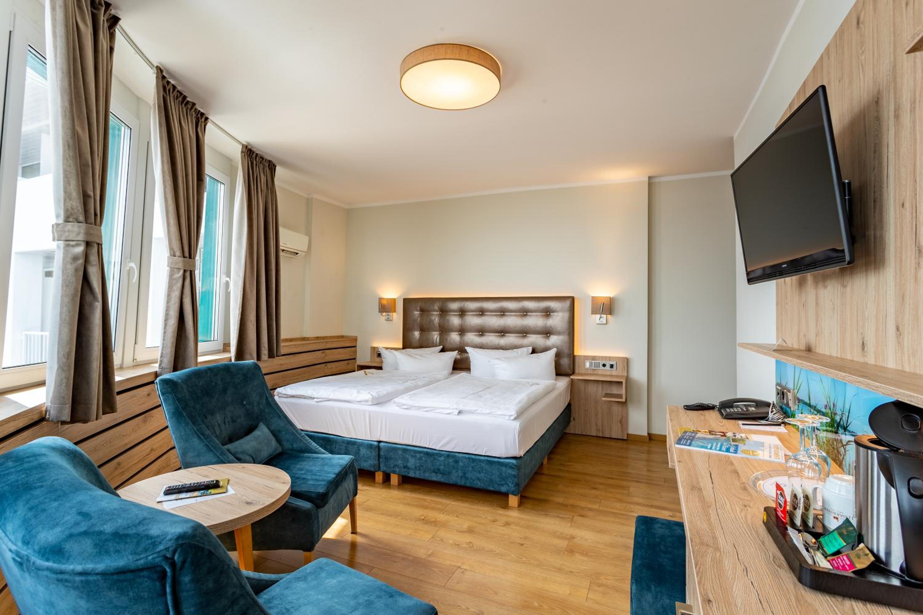 Standard Double Room - Photo 14