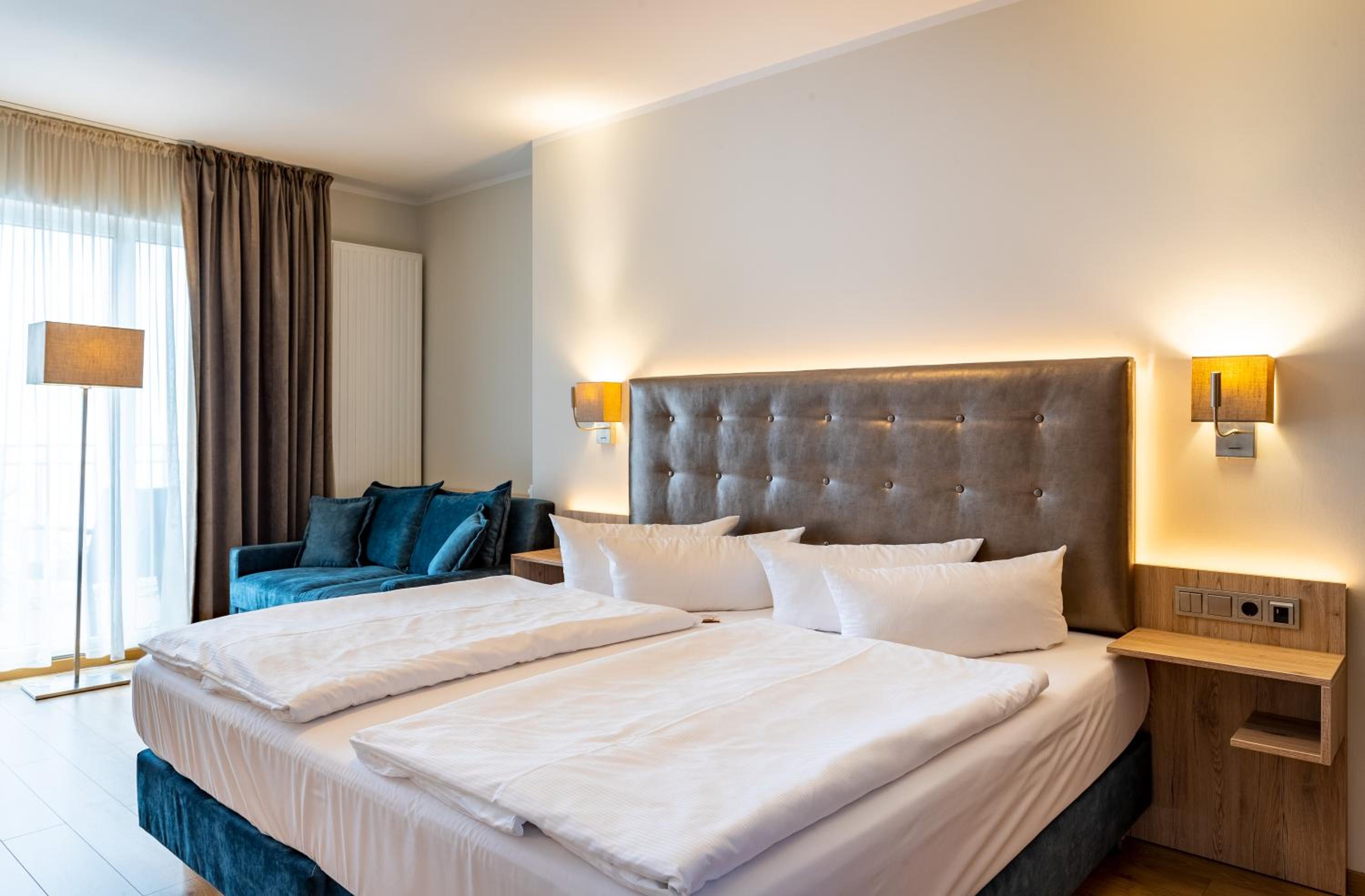 Standard Double Room - Photo 9