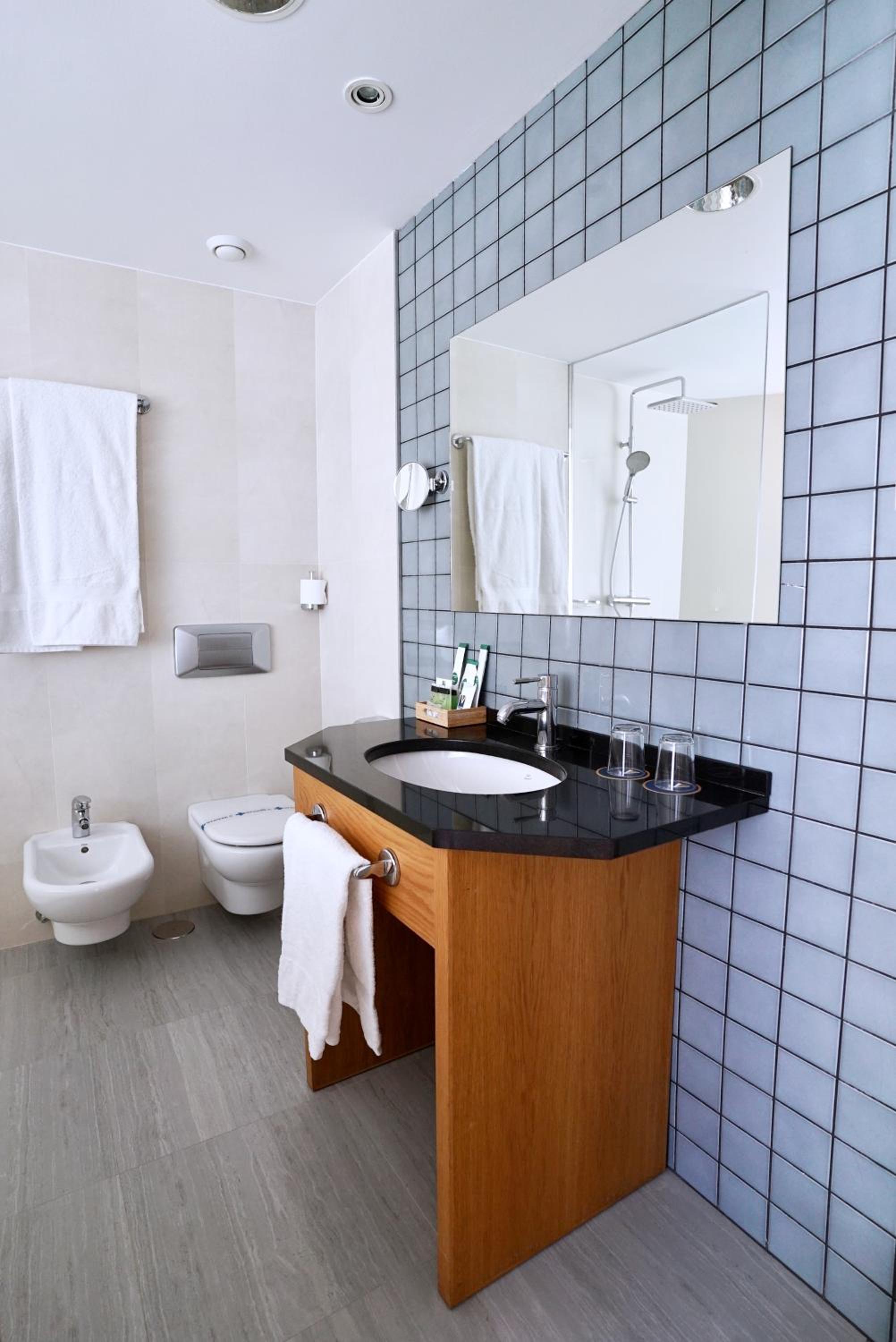 Junior Suite with Terrace - Photo 10