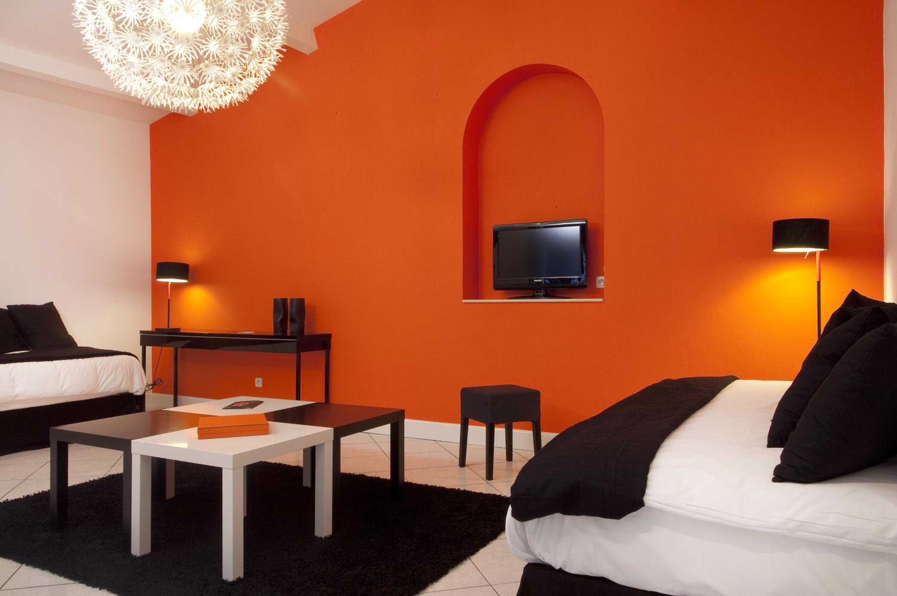 Big Suite - Photo 8
