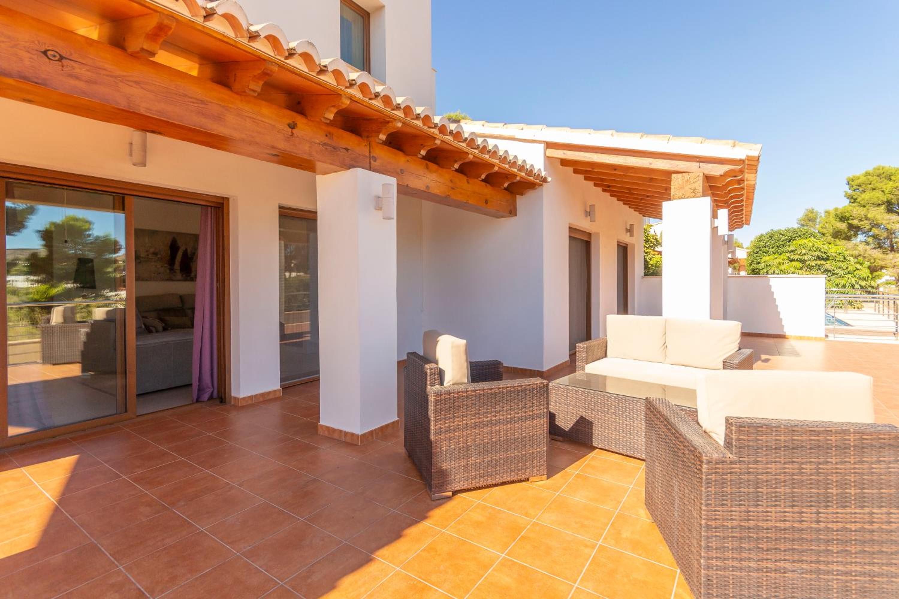 Villa photo 3