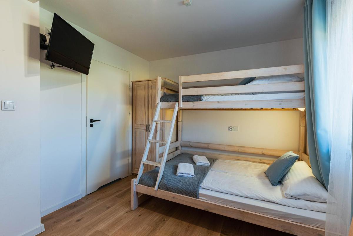 Triple Room with Bathroom photo 3