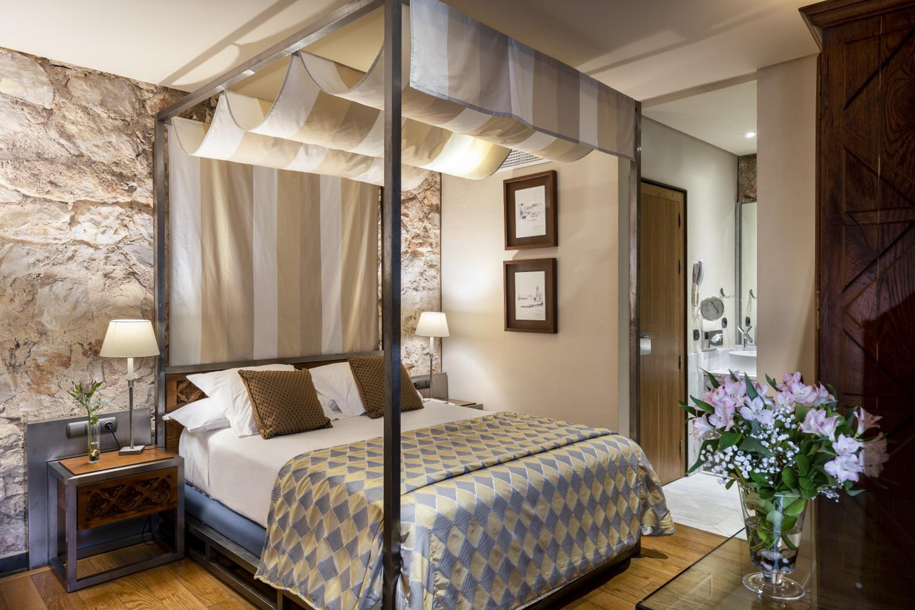 Superior Double Room - Photo 11