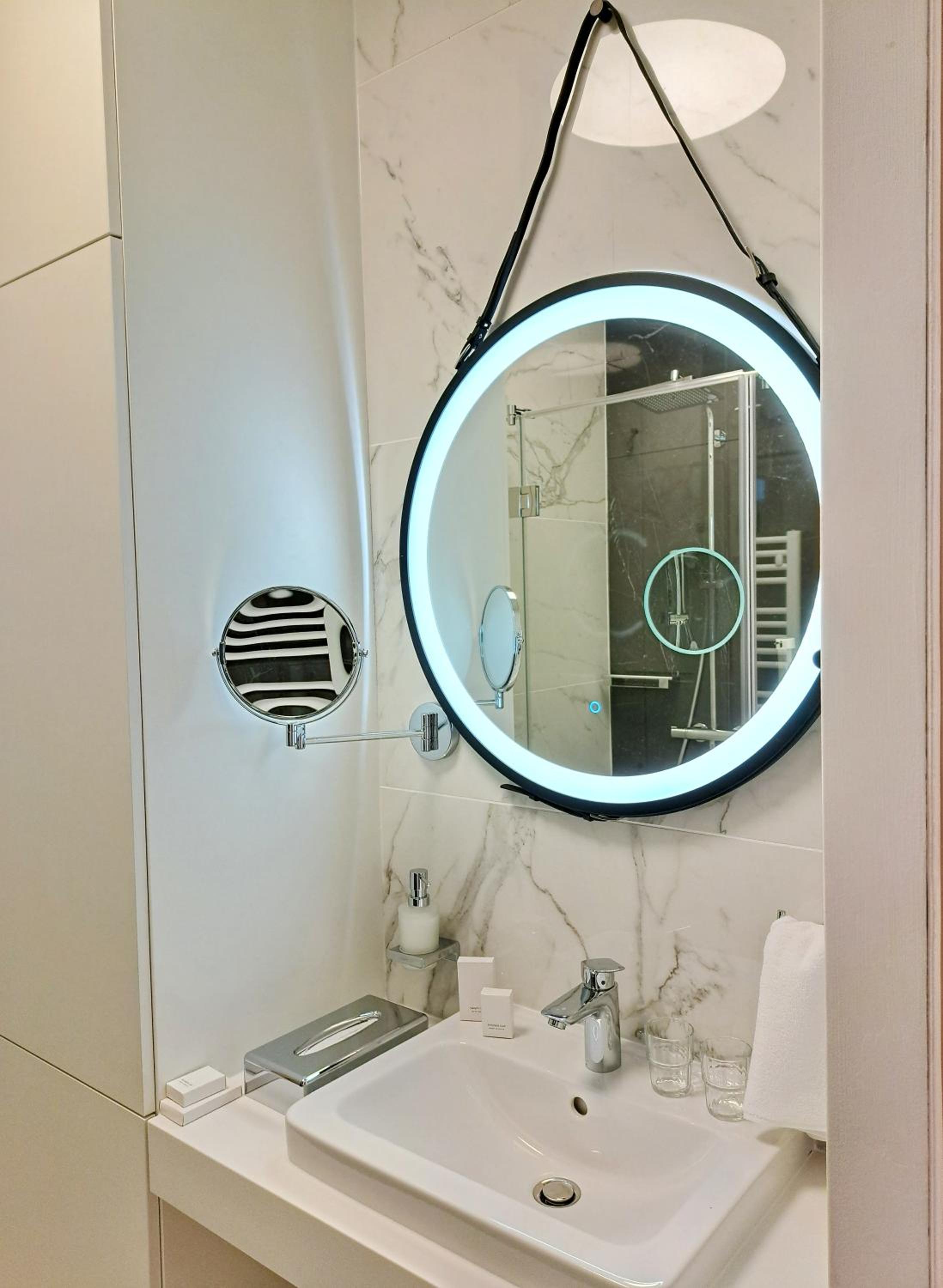 Superior Double or Twin Room with City View photo 2