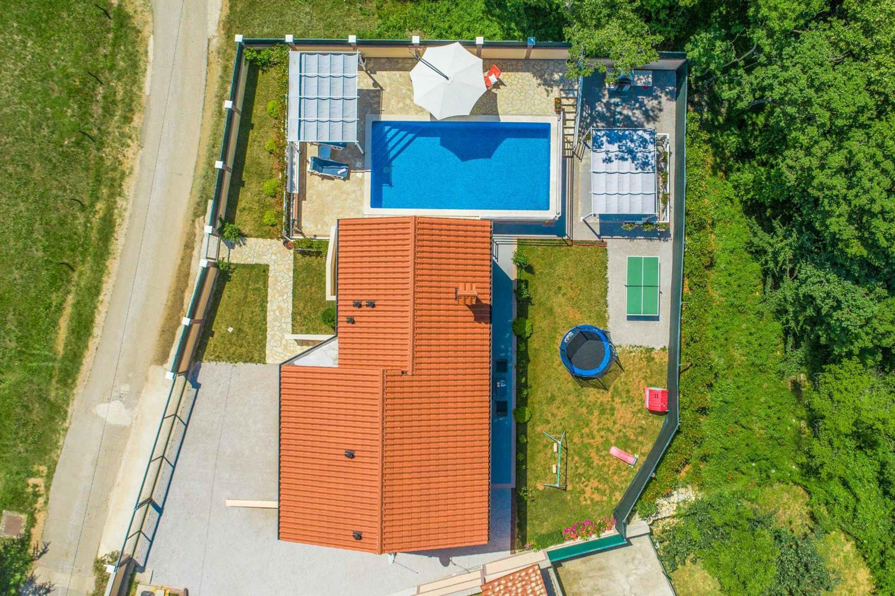 Villa photo 3