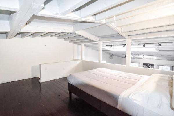 Apartment - Photo 52