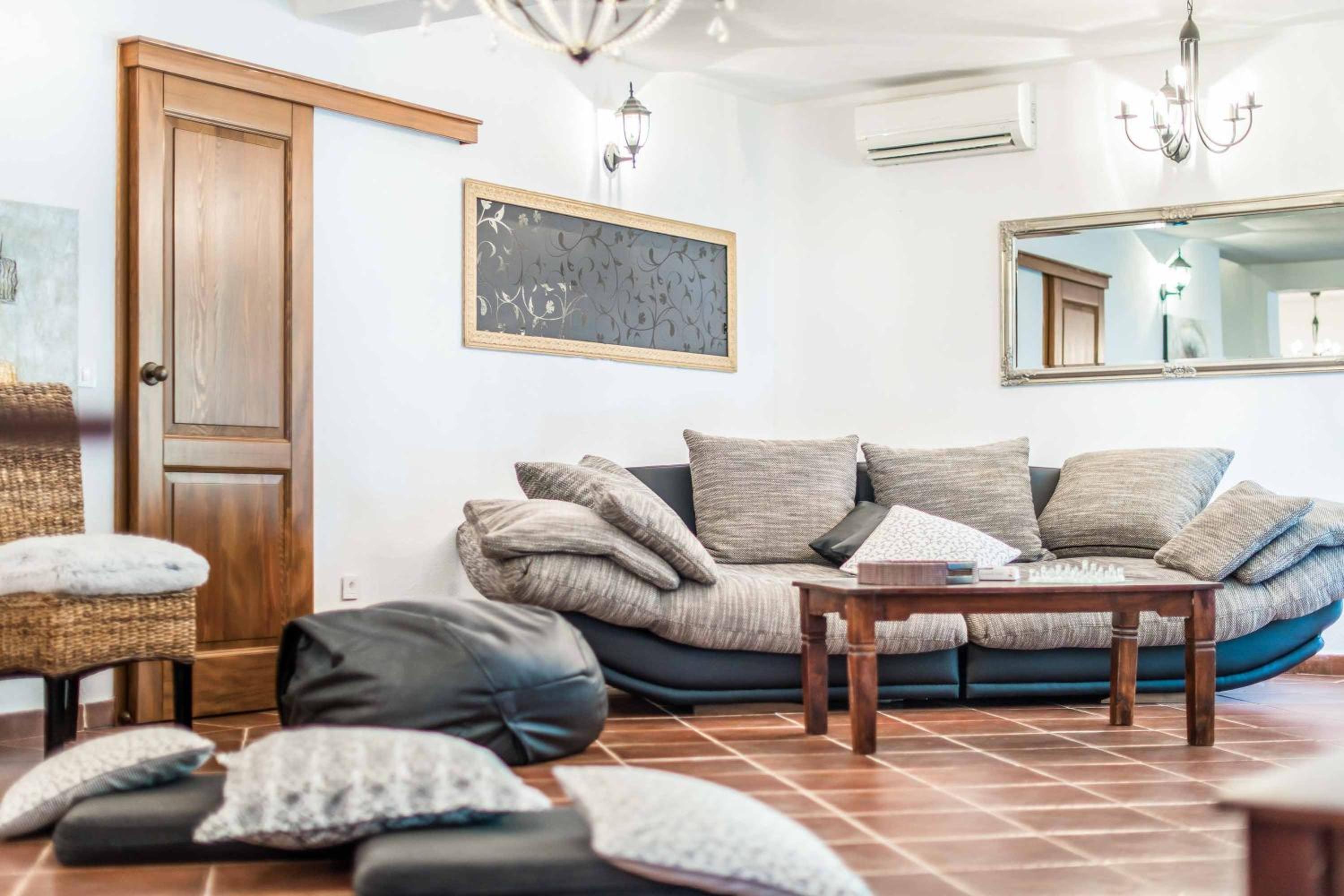 Three-Bedroom Villa photo 3