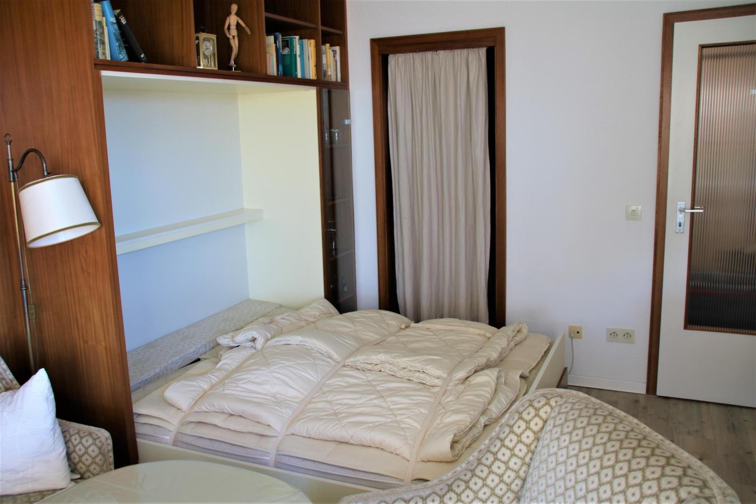 Apartment with Balcony photo 3