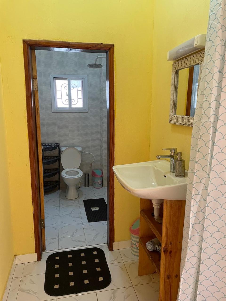 Double Room with Shared Bathroom photo 3