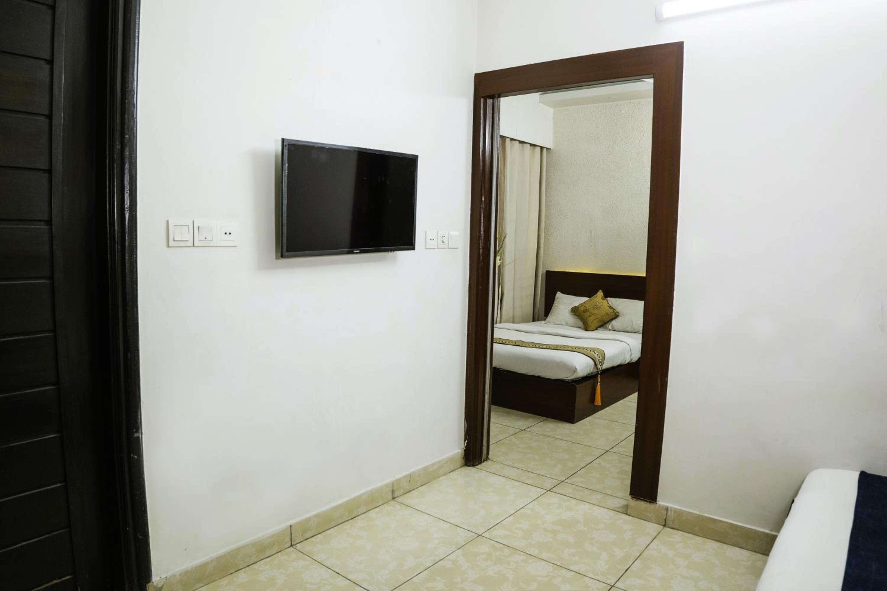 Deluxe Family Room