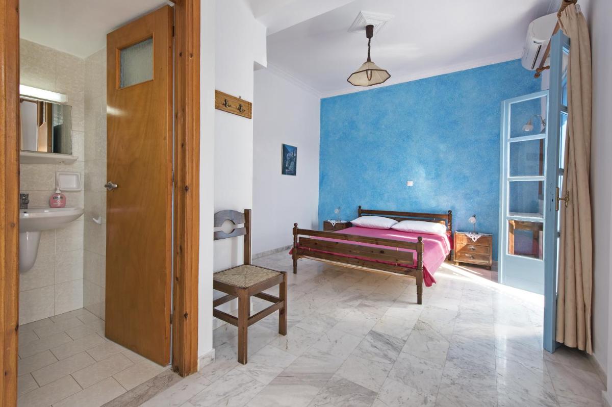 Double or Twin Room photo 3