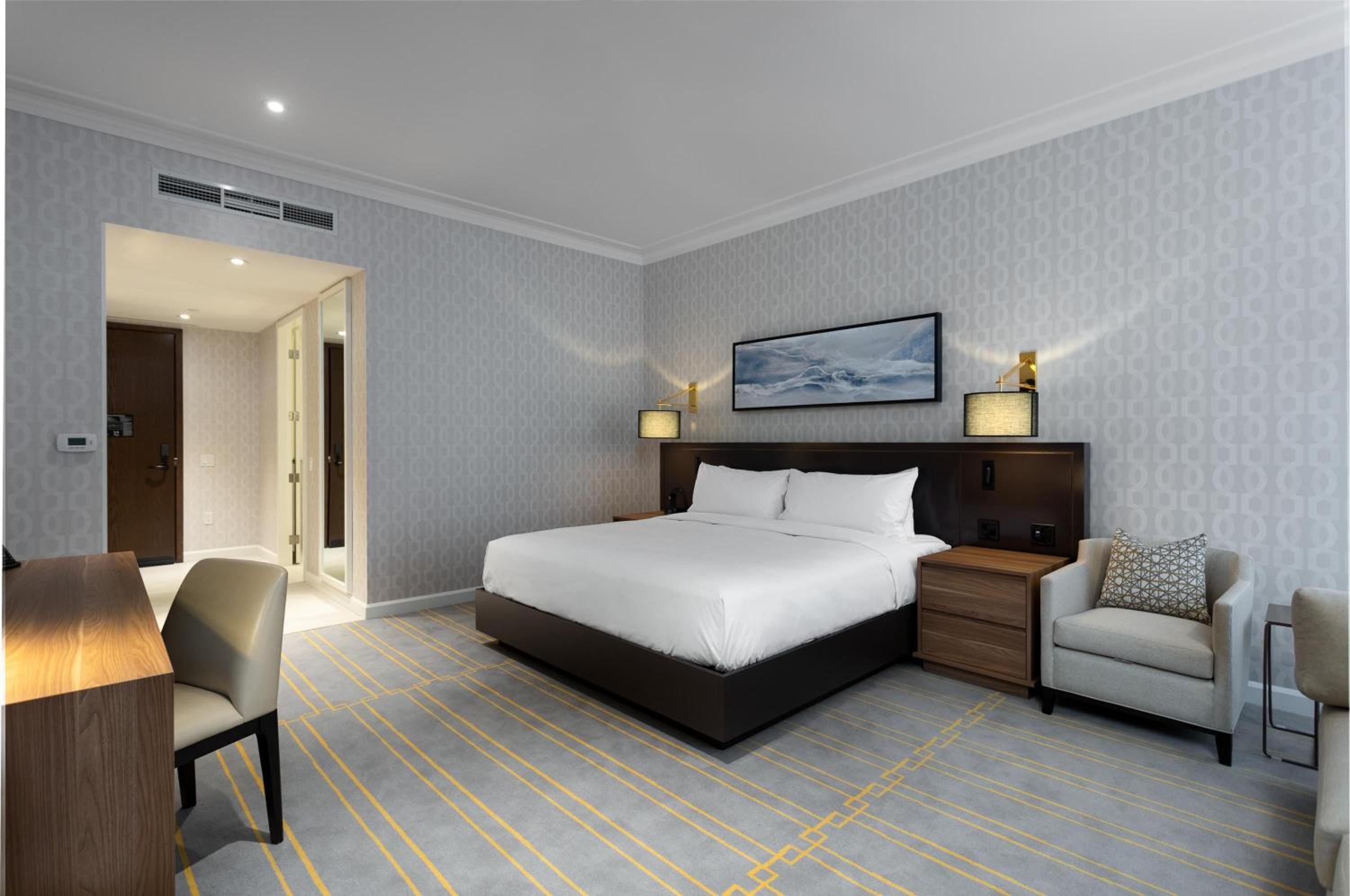 Accessible Room - 1 King Bed