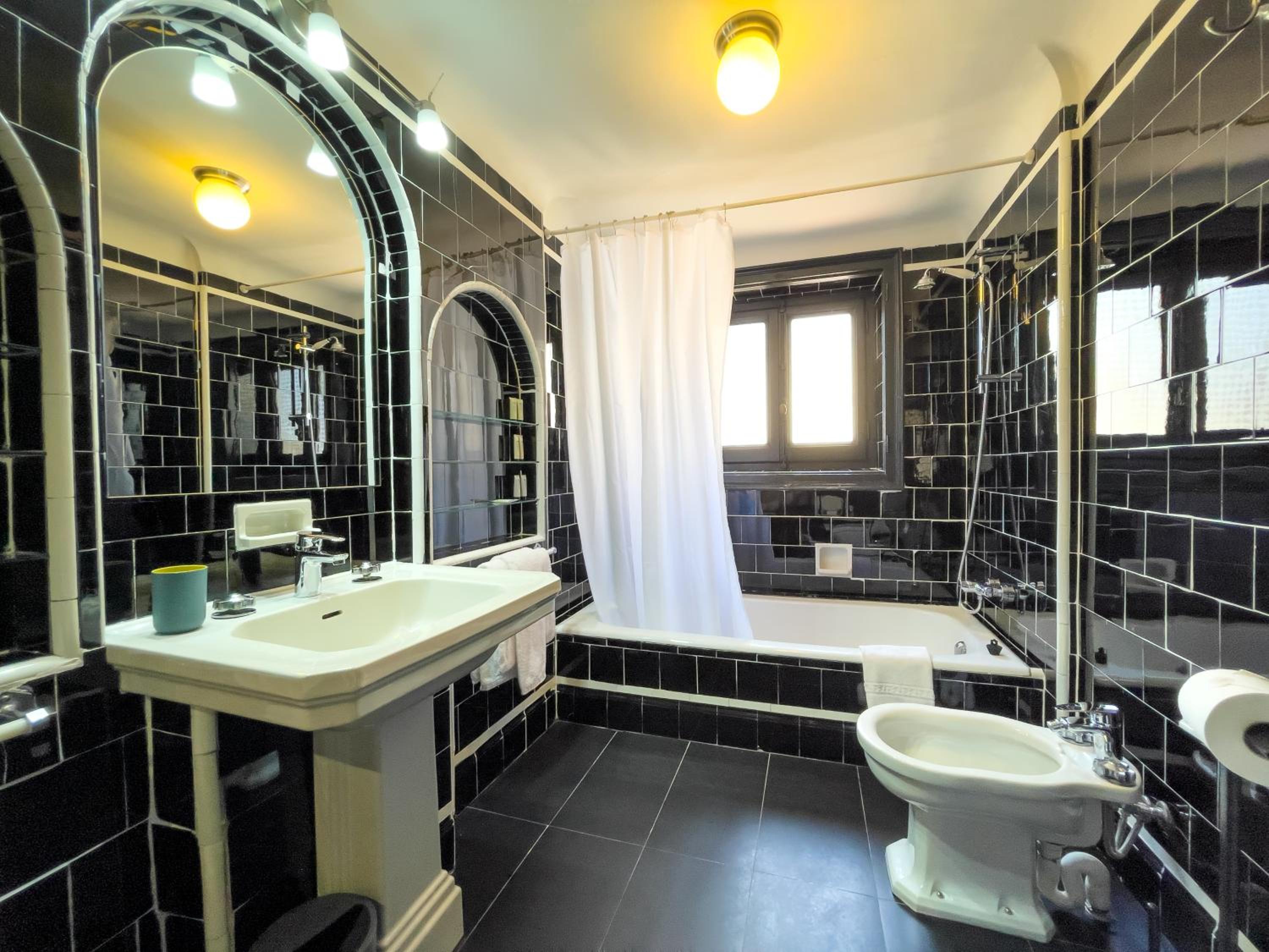 Deluxe Double Room - Photo 5