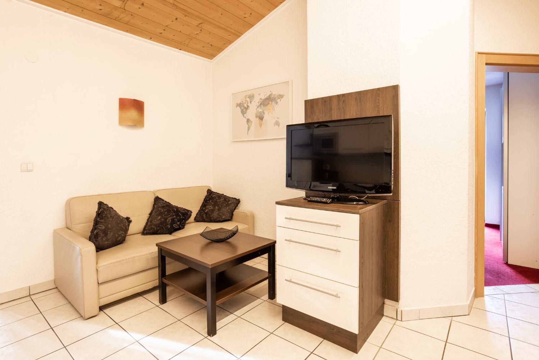 Penthouse-Two Bedroom-Apartment - Photo 11