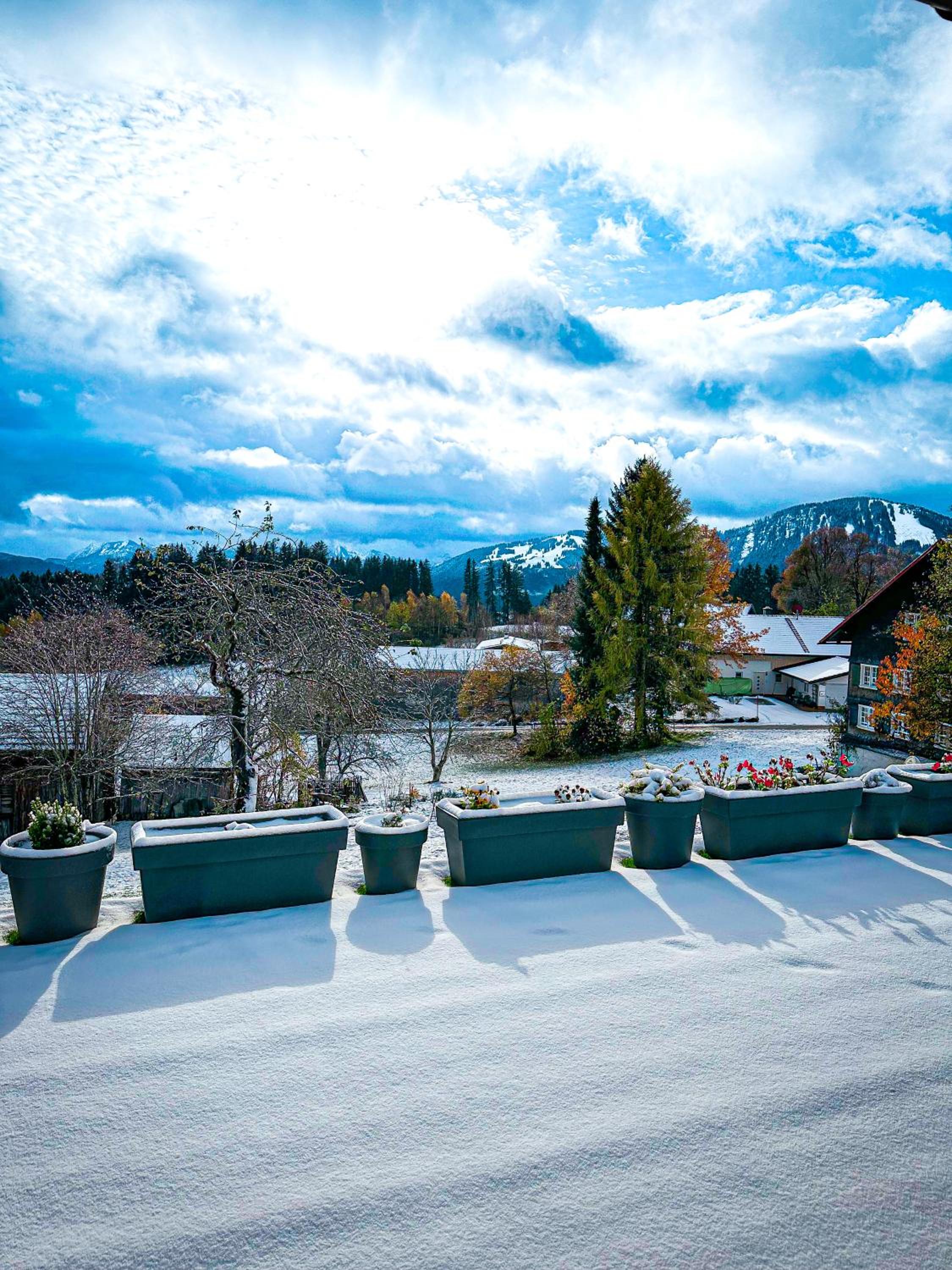 Double Room with Balcony (2 Adults + 1 Child) photo 3