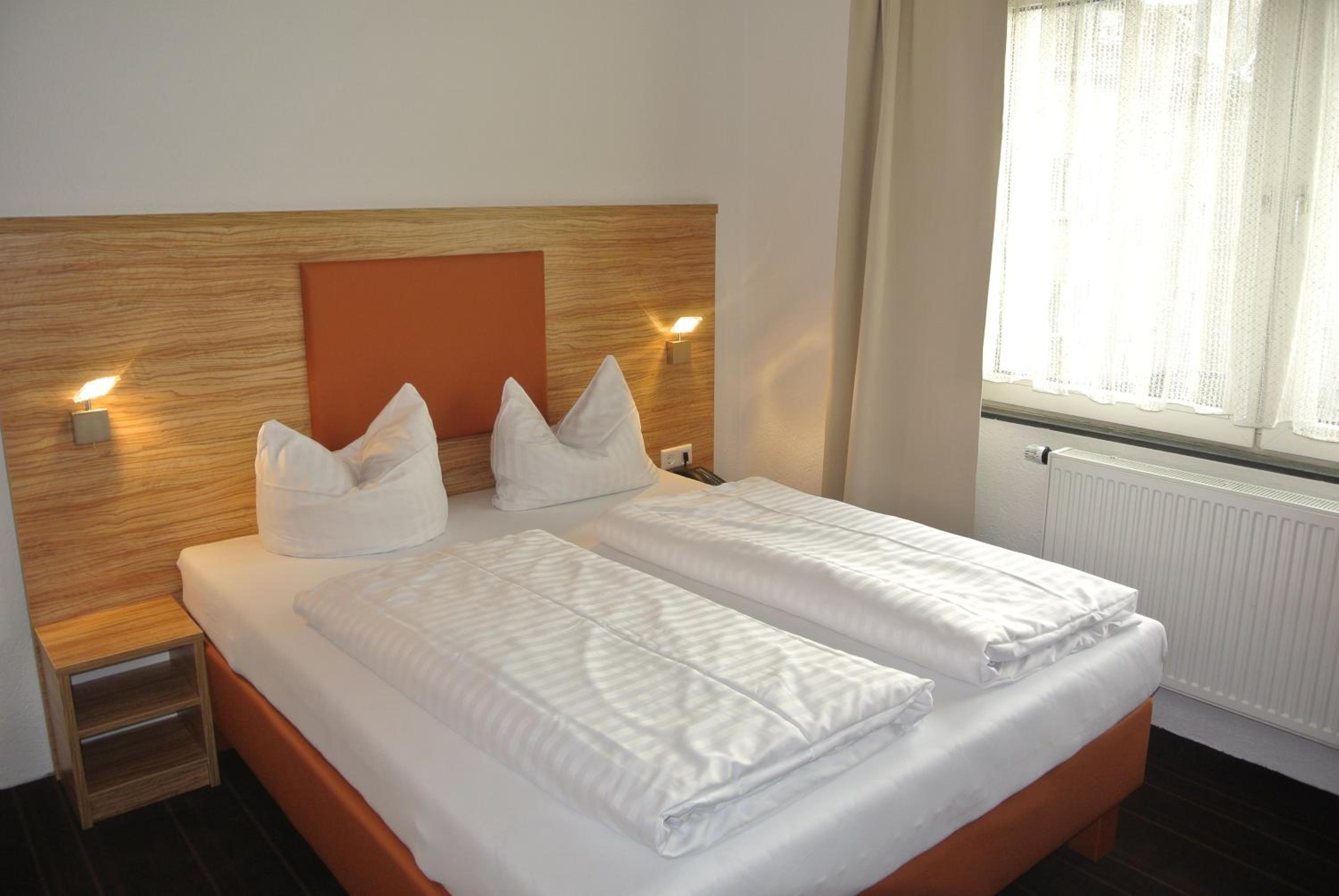 Double Room - Photo 5