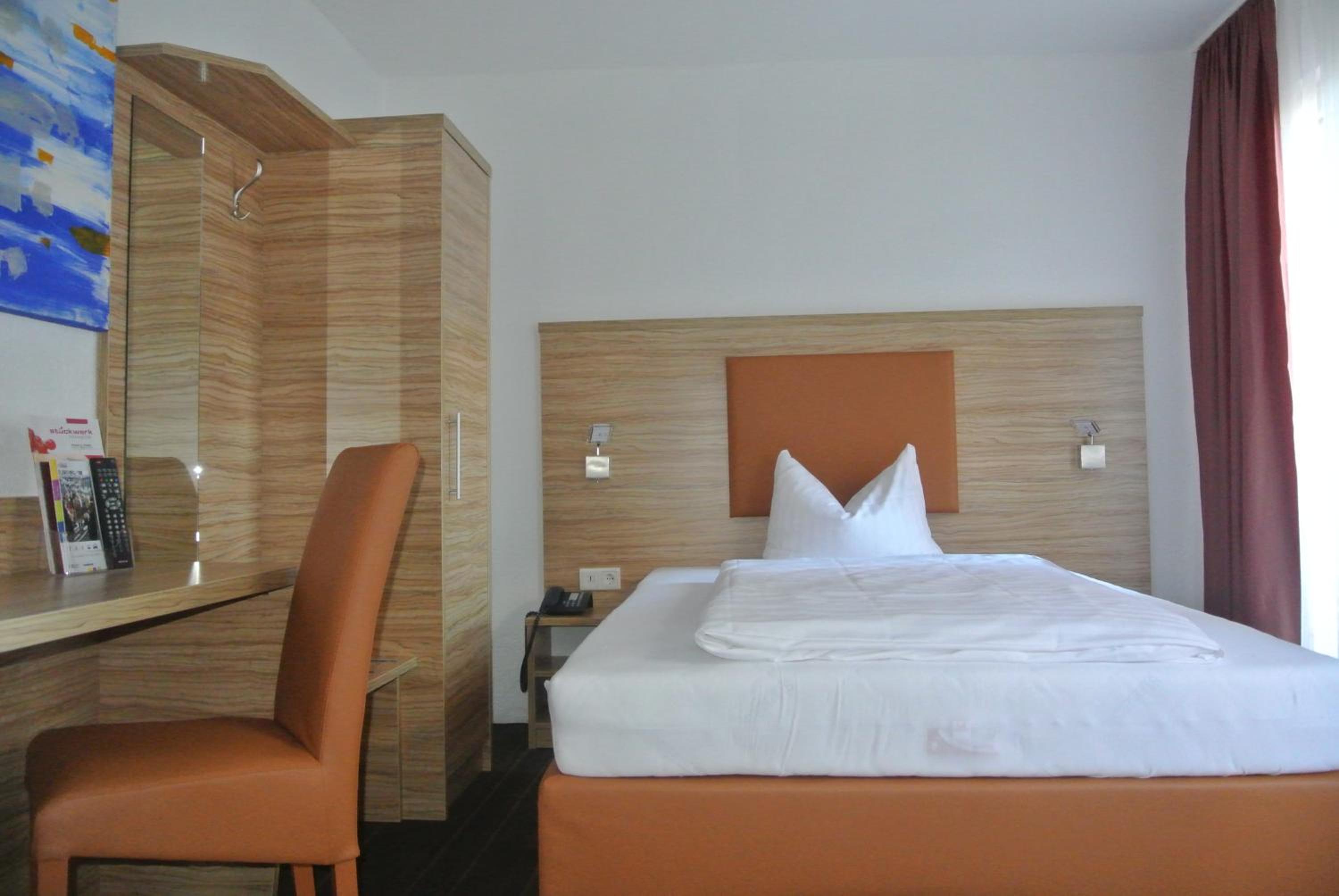 Comfort Single Room with Shower photo 3