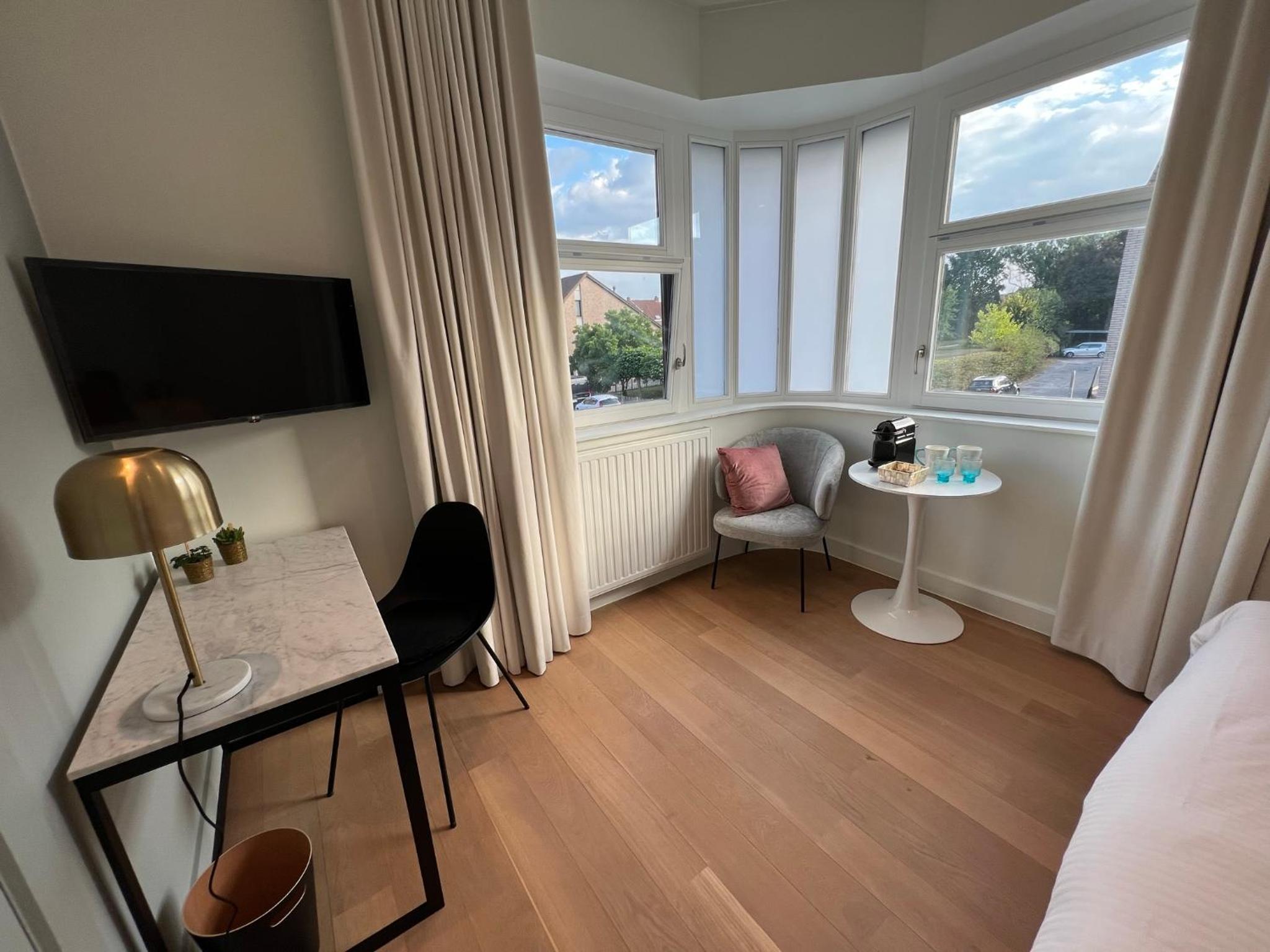 Double Room with Private Bathroom photo 3