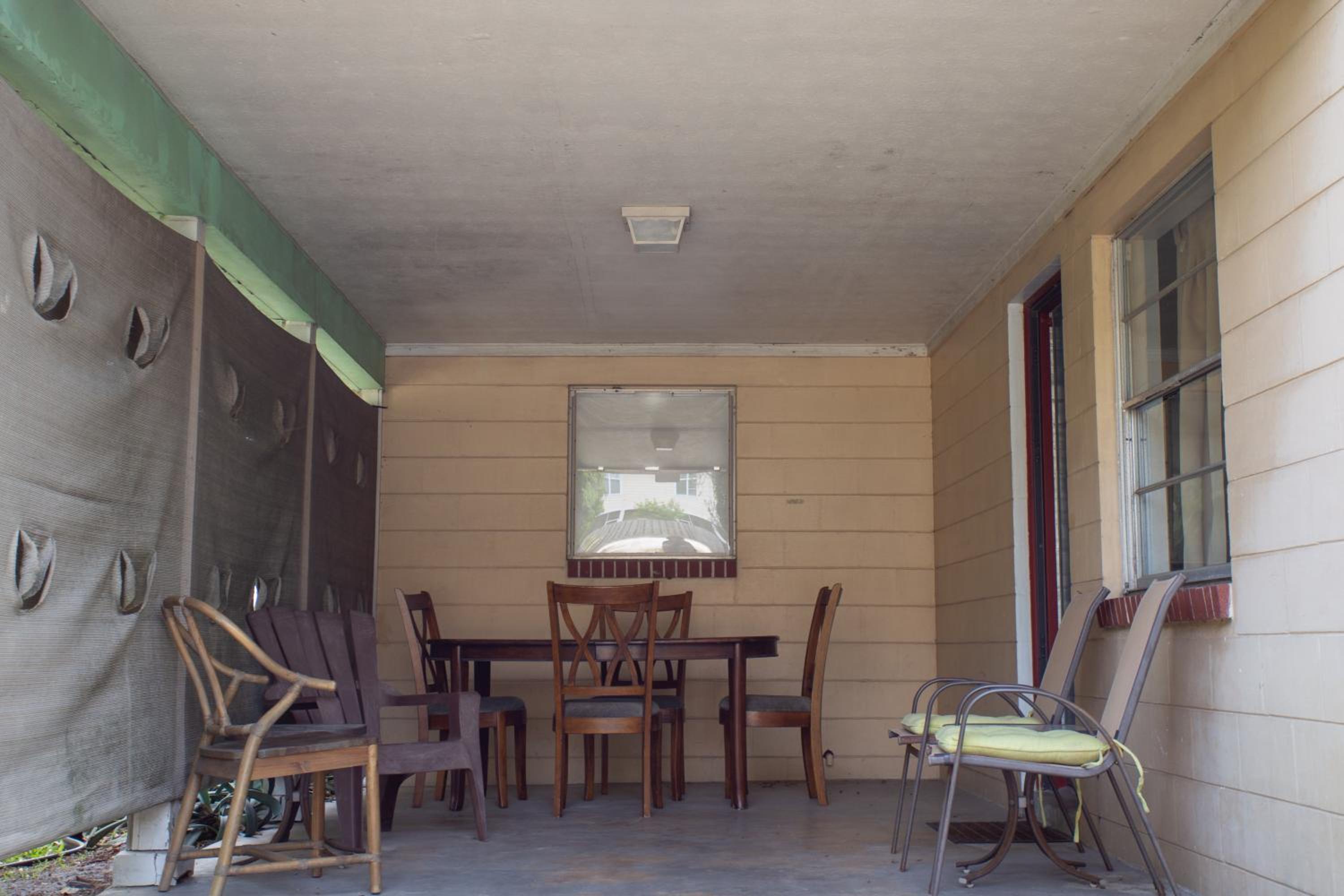 One-Bedroom House photo 3