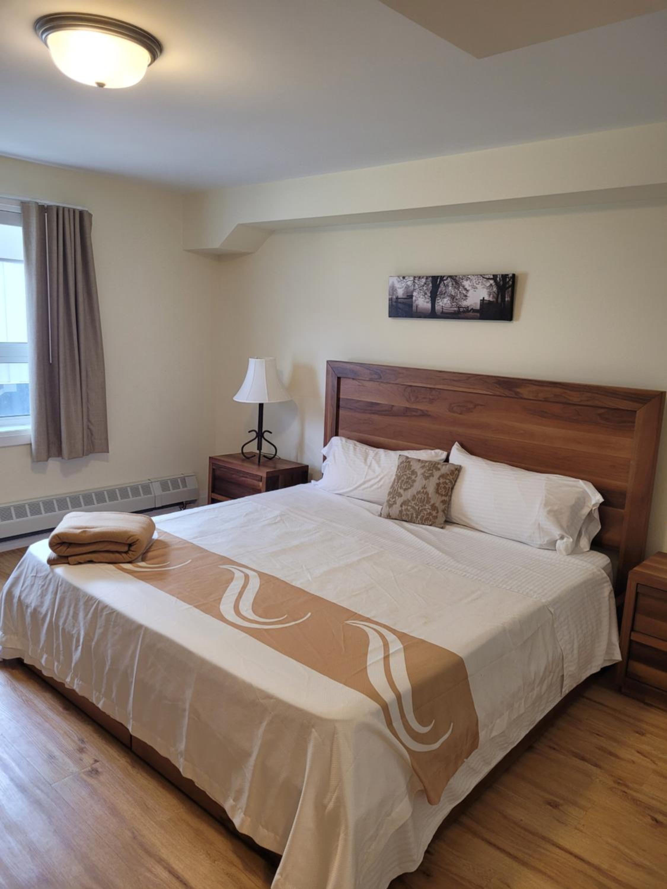 King Suite - Photo 2